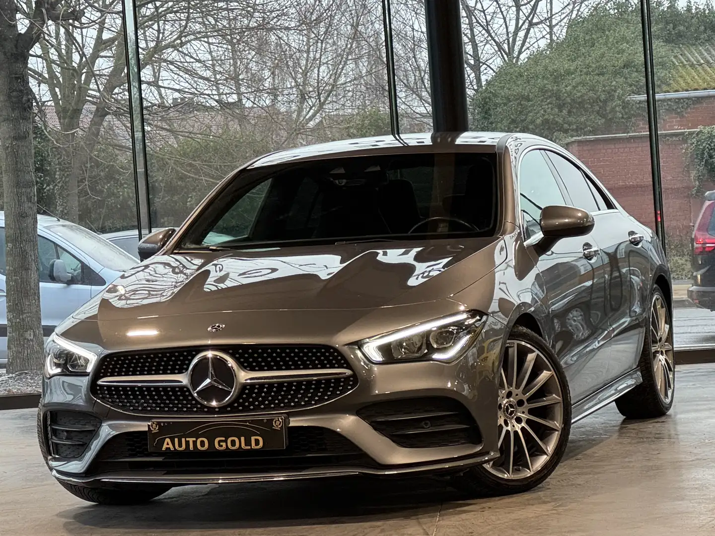 Mercedes-Benz CLA 180 PACK AMG/FULLOPTIONS/1PROP CARNET/ETAT NEUF!!!! Gris - 1