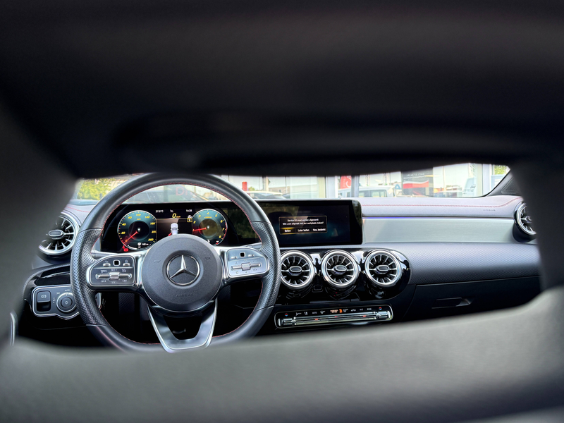 Mercedes-Benz CLA 200 AMG Line / WIDE SCREEN / SFEERVERLICHTING / CAMERA / CARPLAY / — photo 20