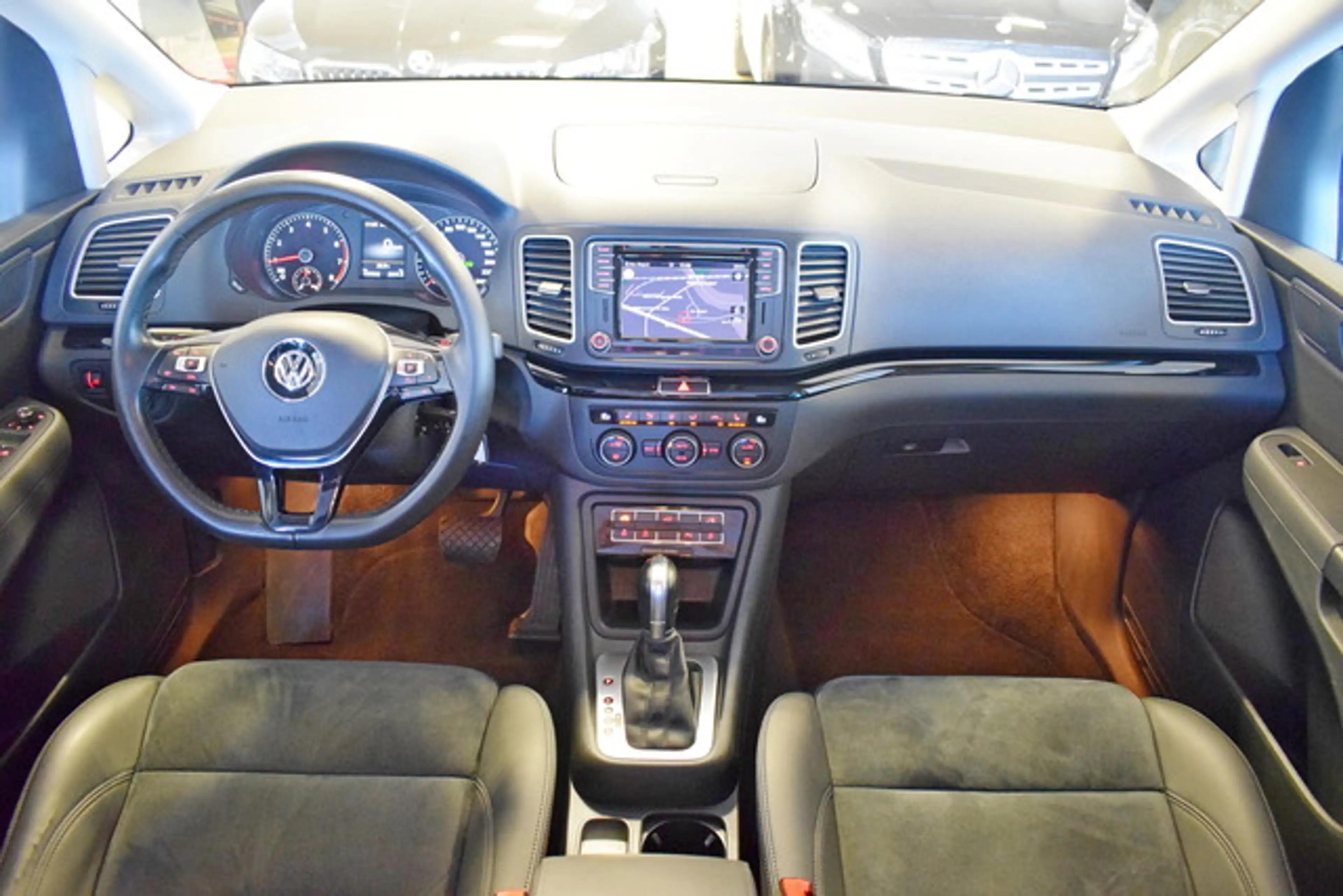 Volkswagen Sharan Highline BMT 7-SITZE/ACC/TOTW./EL.TÜREN — photo 7