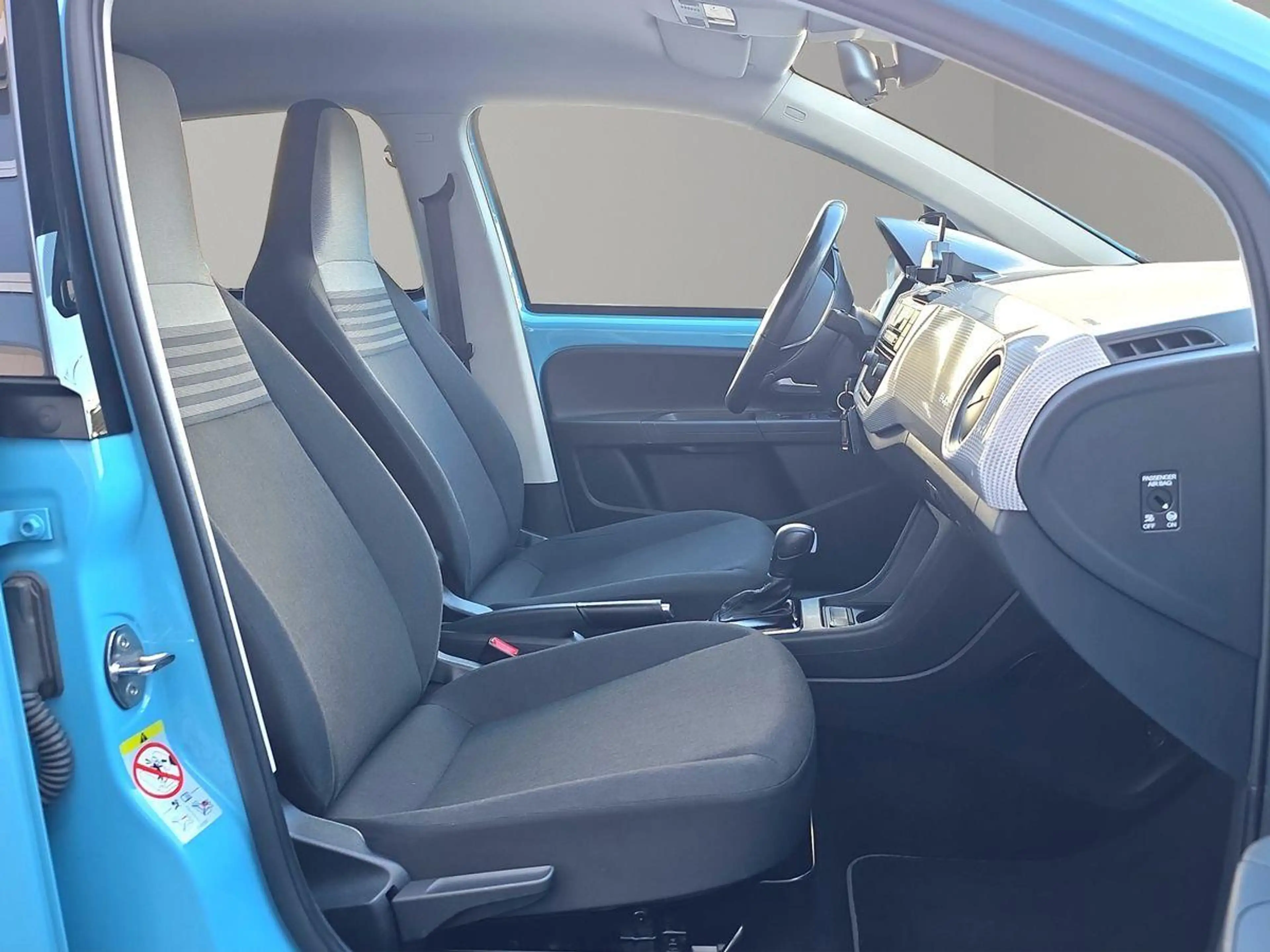 Volkswagen e-up! Style Plus CCS DAB SITZHZ 250KM-Reichweite — photo 9