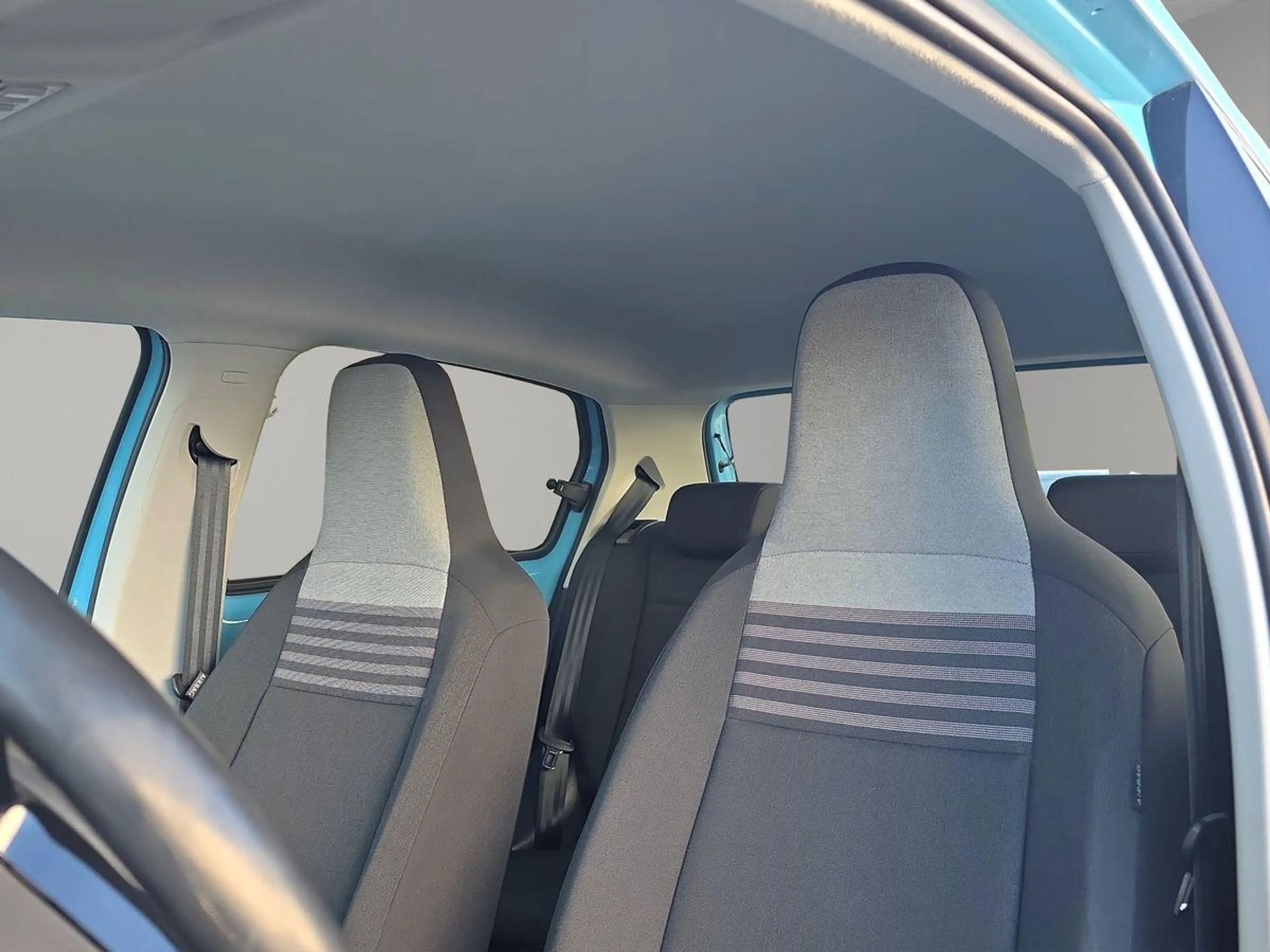 Volkswagen e-up! Style Plus CCS DAB SITZHZ 250KM-Reichweite — photo 8
