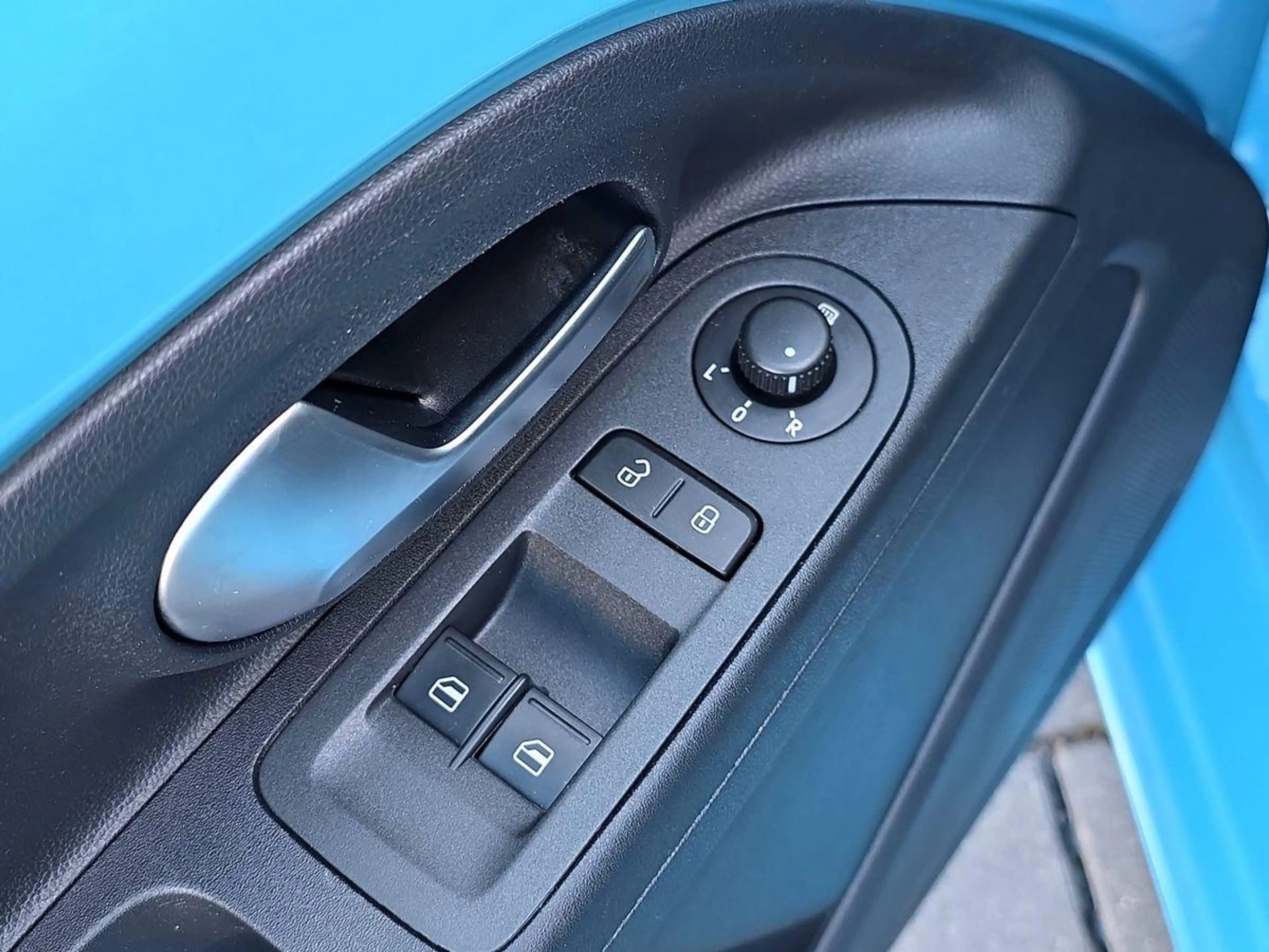 Volkswagen e-up! Style Plus CCS DAB SITZHZ 250KM-Reichweite — photo 10