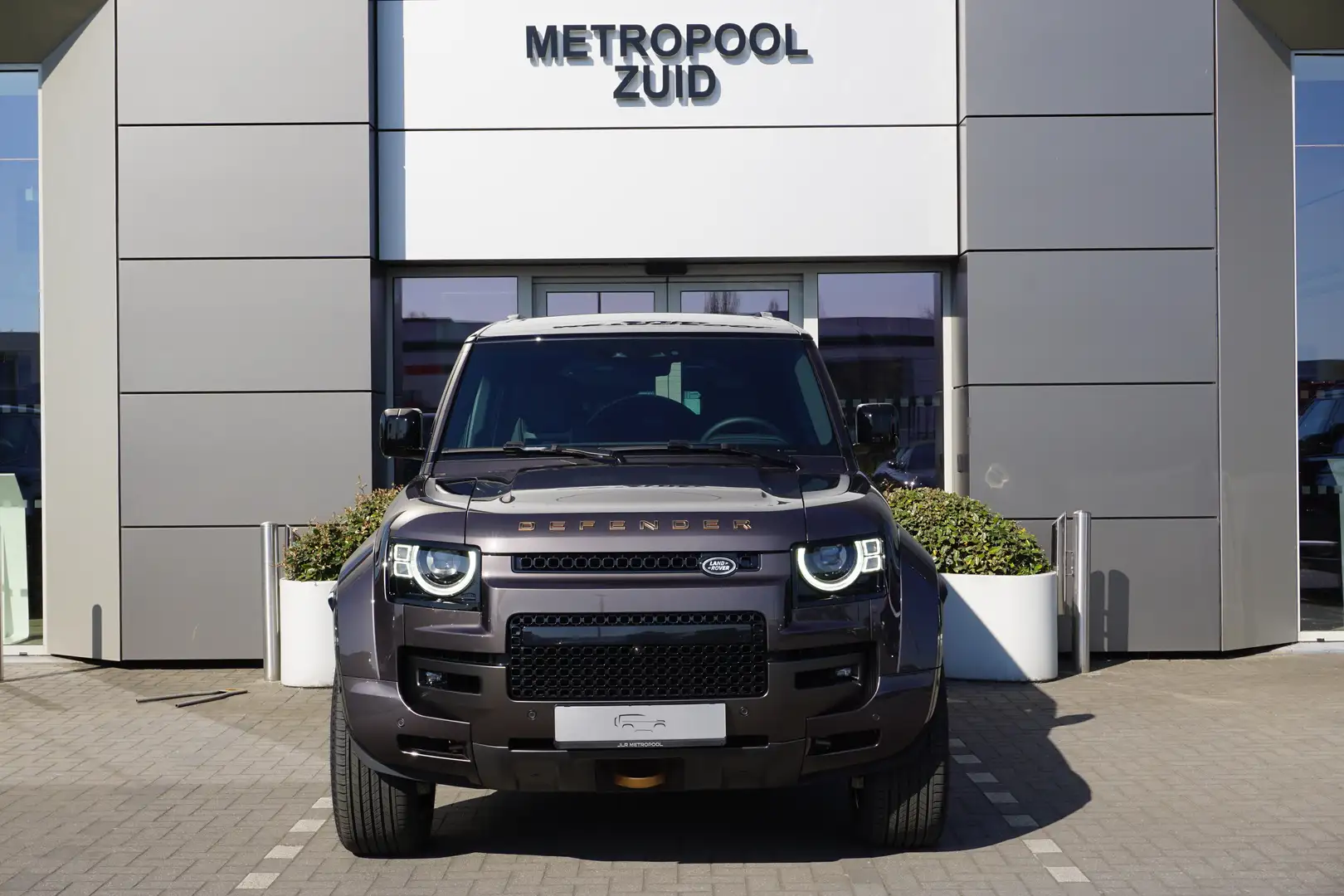 Land Rover Defender 110 P635 OCTA AWD Auto. 25.5MY Grijs - 2