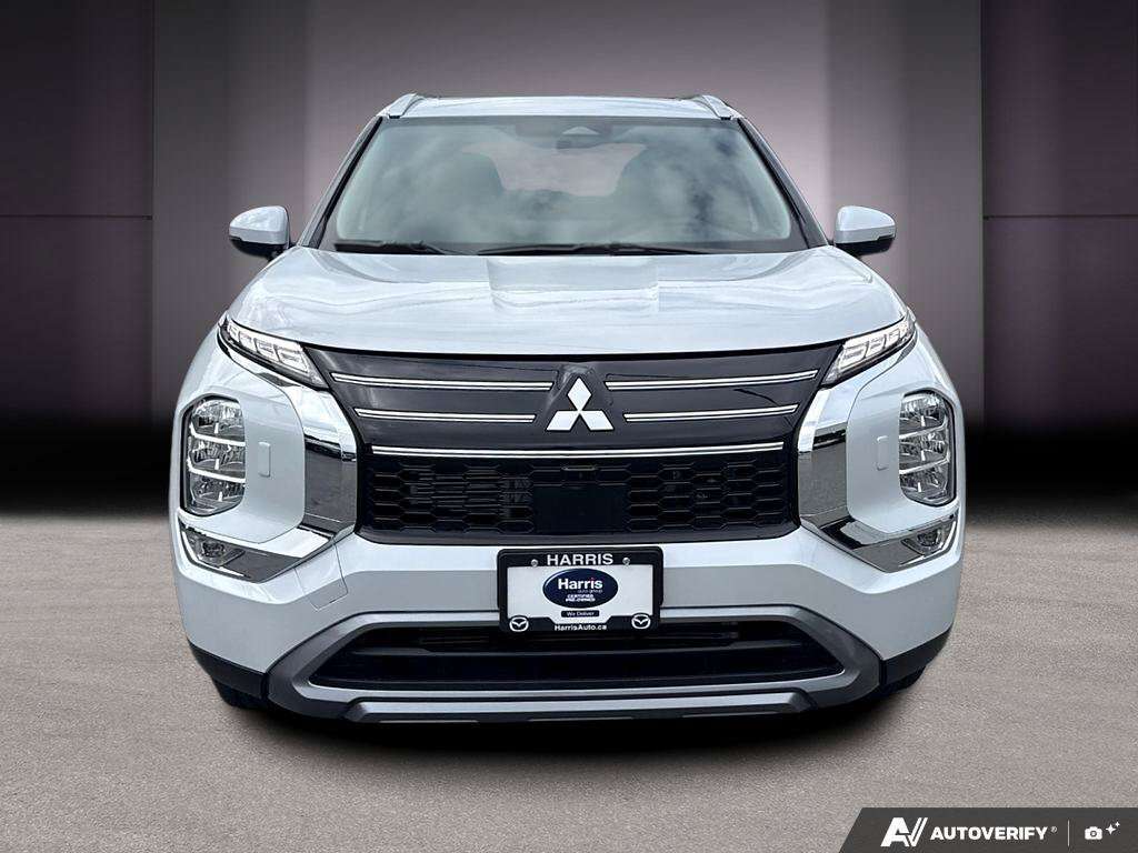 2026 Mitsubishi Outlander SE / PANORMIC SUNROOF / HEATED SEATS / BLUETOOTH!! — photo 2