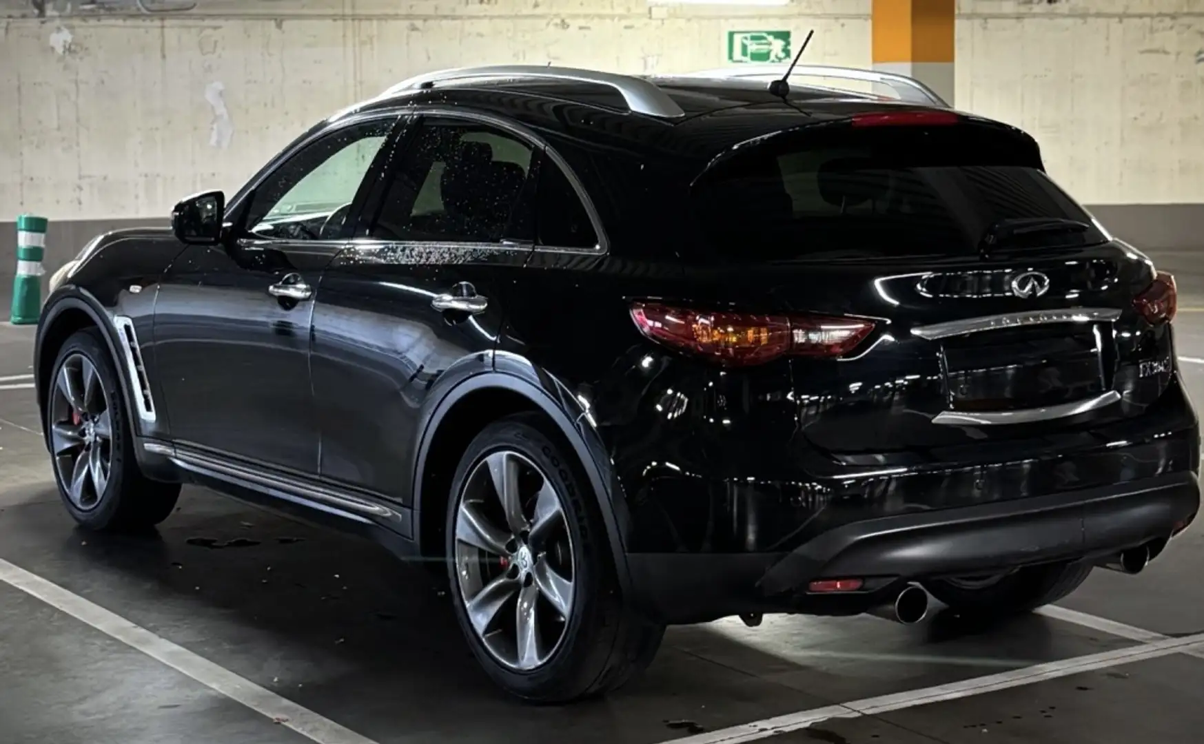 Infiniti FX 30d S Premium Aut. Schwarz - 2