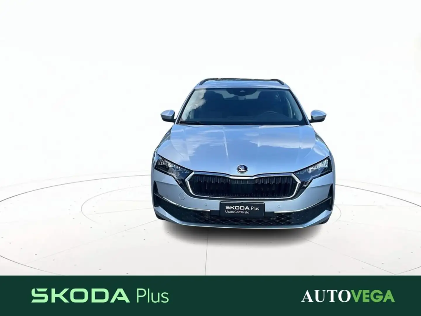 Skoda Octavia wagon 2.0 tdi executive 150cv dsg Gris - 2