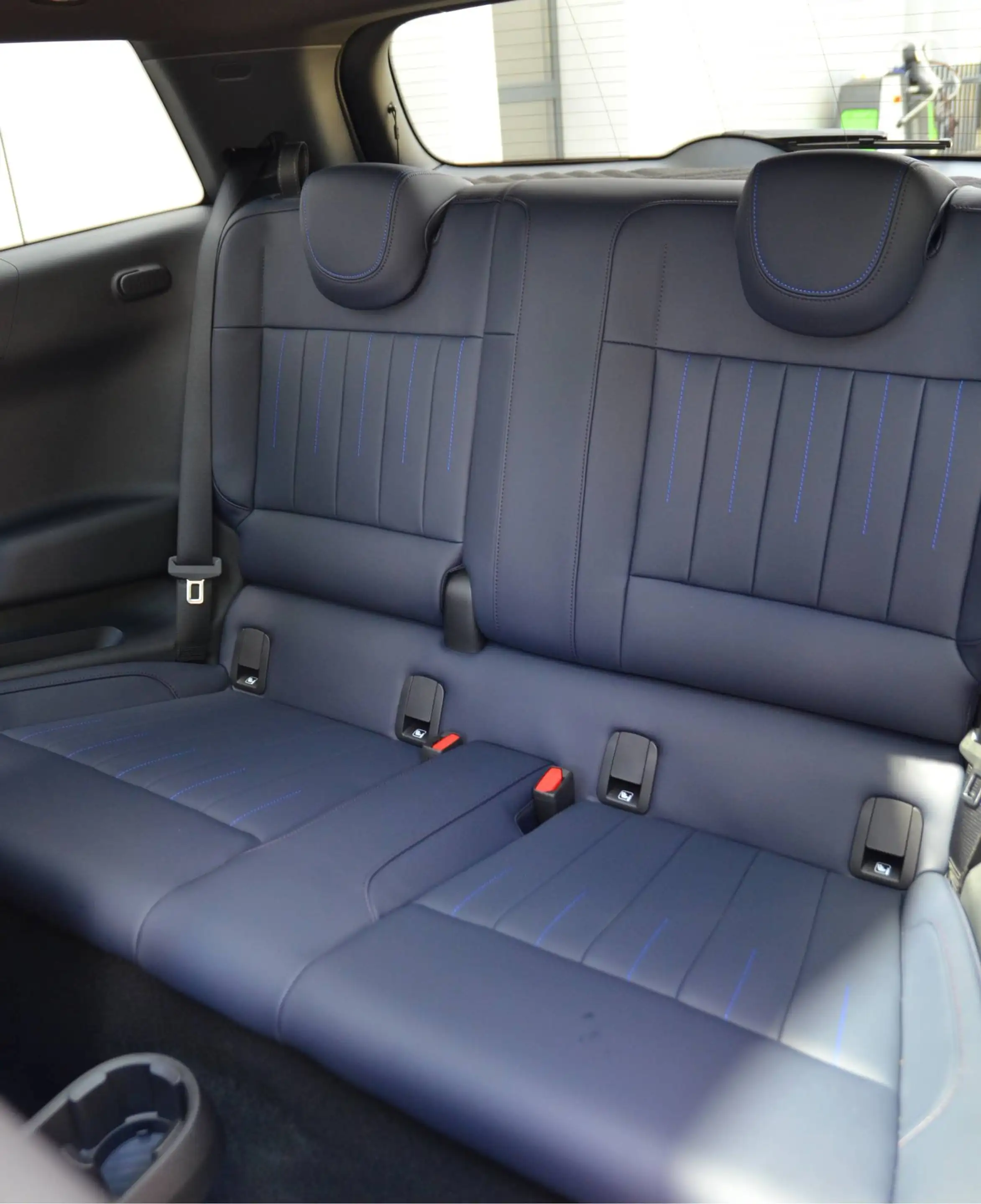 MINI Cooper E Hatchback / Favoured Trim / Pakket M / 18 inch Sli — photo 9
