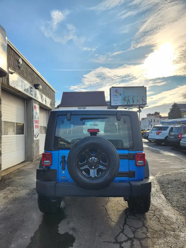 Jeep Wrangler снимка Jeep Wrangler