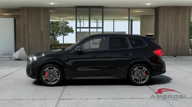 BMW X1 view 3