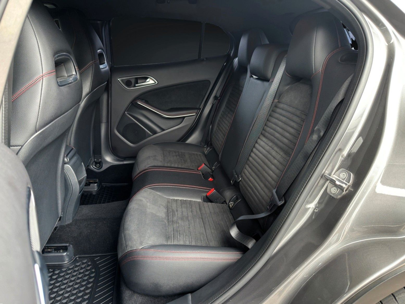 Mercedes-Benz GLA 180 CGI AMG-LINE NAVI-KAMERA-LED-MEMORY — photo 14