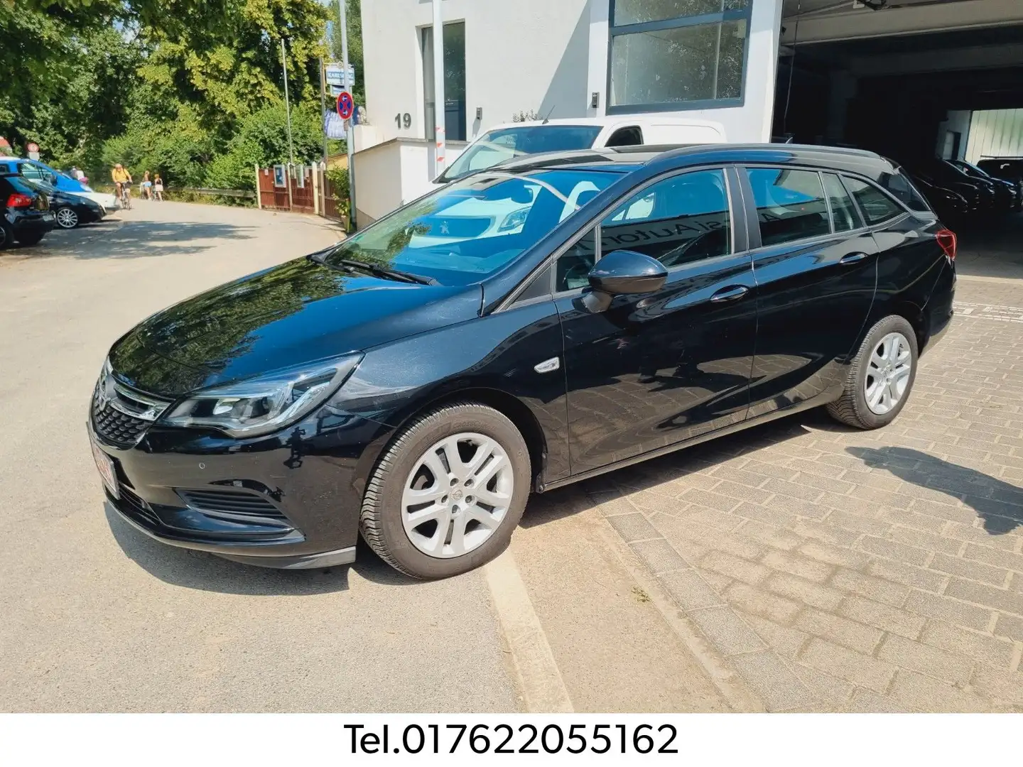 Opel Astra K Sports Tourer Edition Start/Stop Schwarz - 1