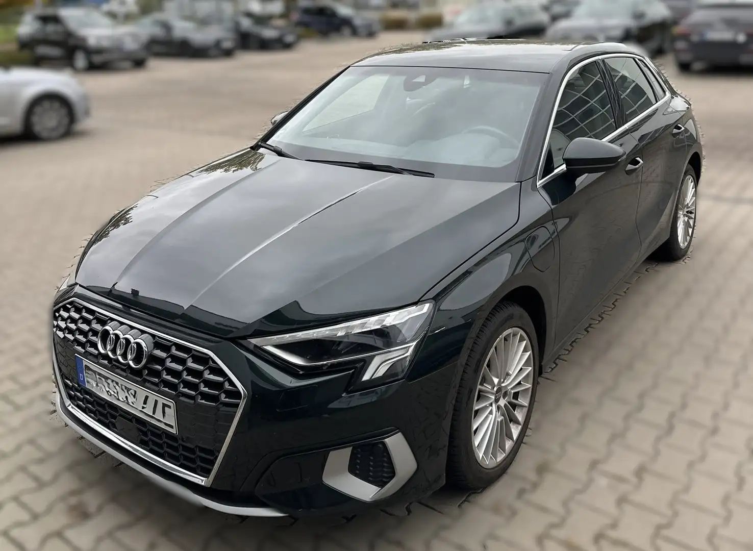 Audi A3 Sportback 40 TFSI e S tronic advanced Grün - 2