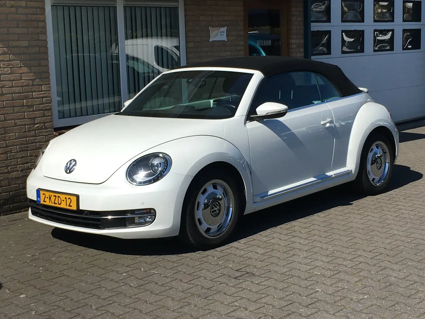 Volkswagen Beetle Cabrio 1.2 TSI Design BlueMotion Bianco - 1