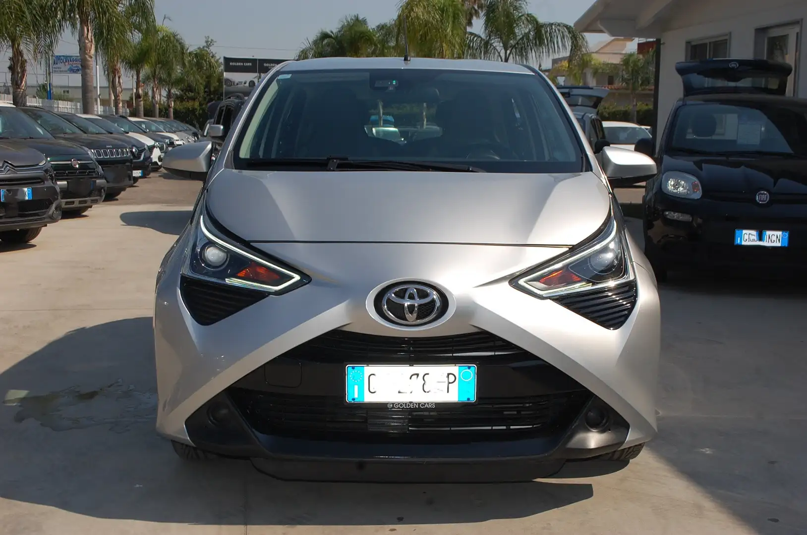 Toyota Aygo 1.0 Connect X-Play 72CV Uff Italy Led USB Bluetoot Argent - 2