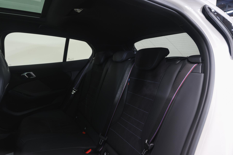 BMW 120 1 Serie M Sport Automaat / Panoramadak / M Sportst — photo 13