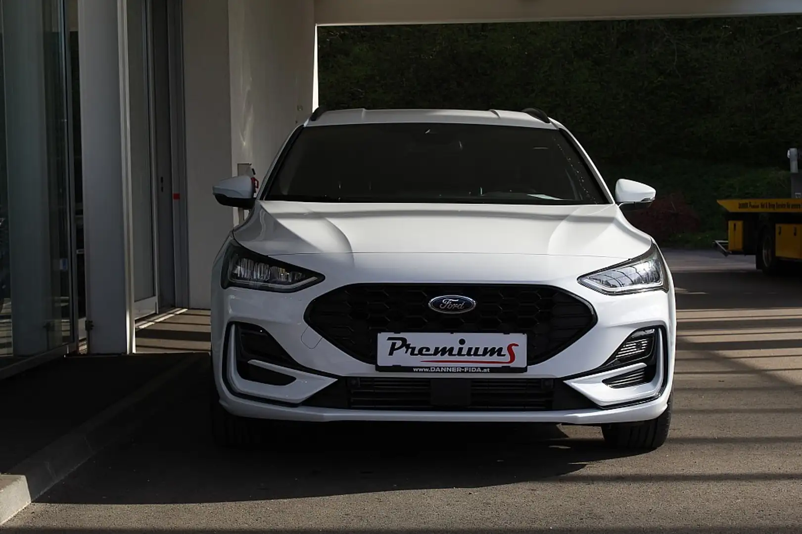 Ford Focus ST-LINE X Kombi 115 PS EcoBlue/Diesel Automatik... Weiß - 2