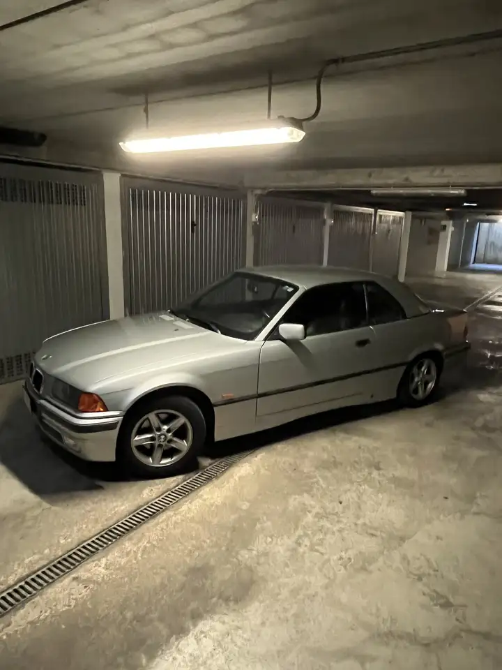 BMW 318i Cabrio c/hardtop, foto 3