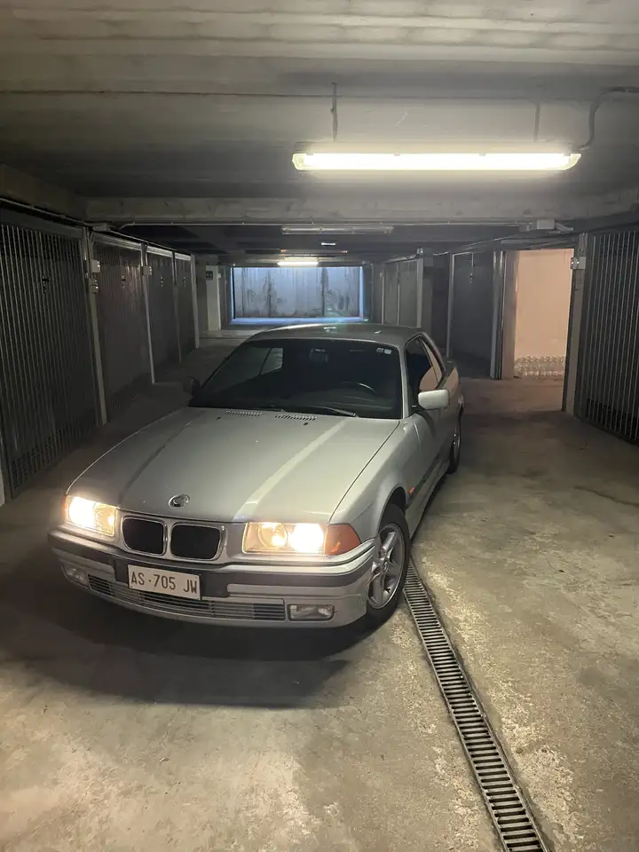 BMW 318i Cabrio c/hardtop, foto 2