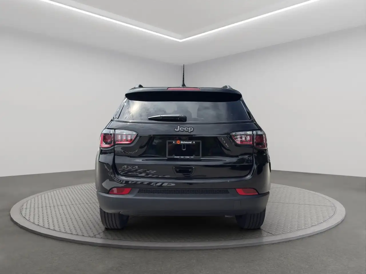 Jeep Compass снимка Jeep Compass