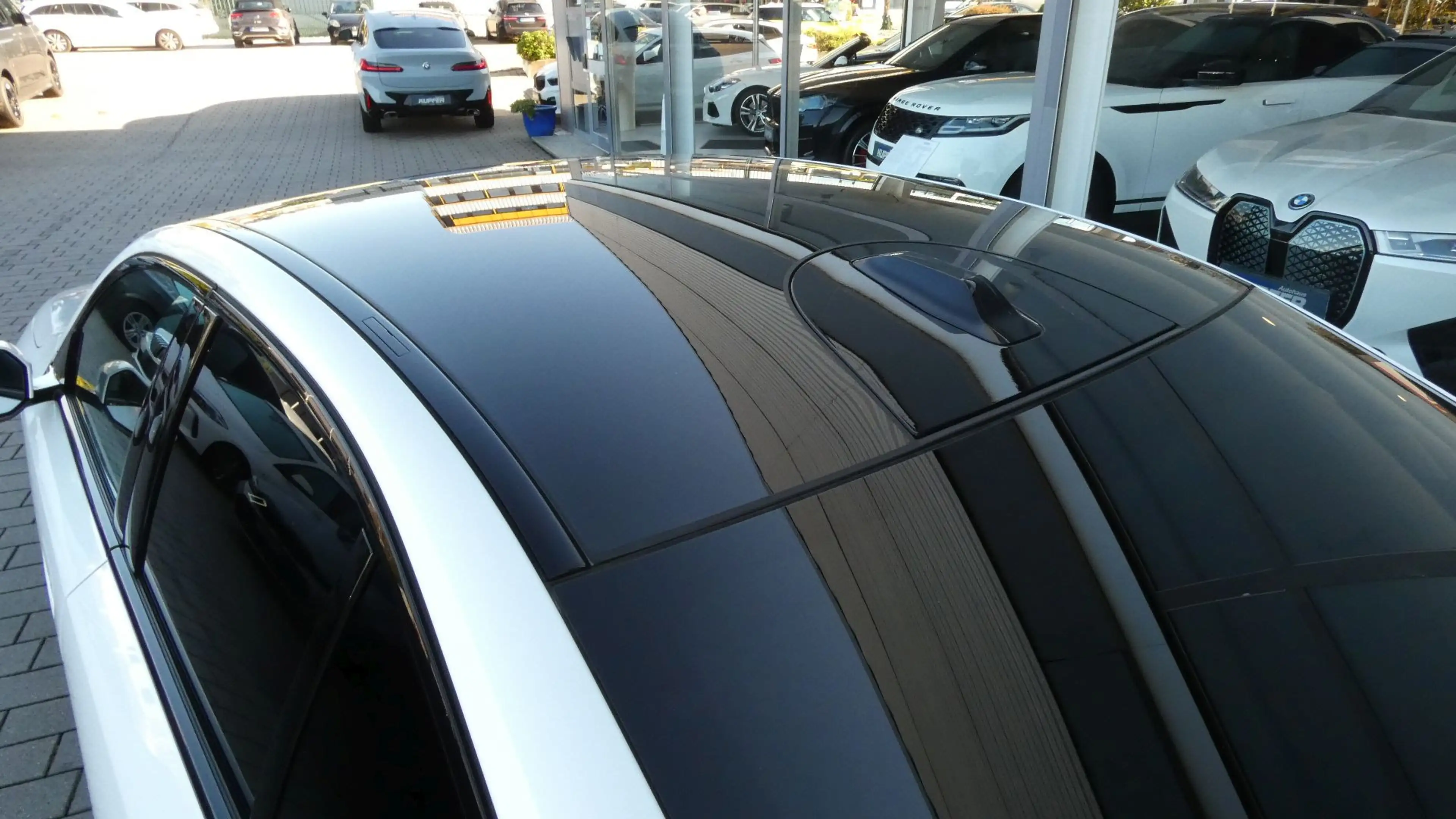 BMW 520 i M Sportp. ACC-AHK°Pano-Harm.Kardon°M-20 — photo 8