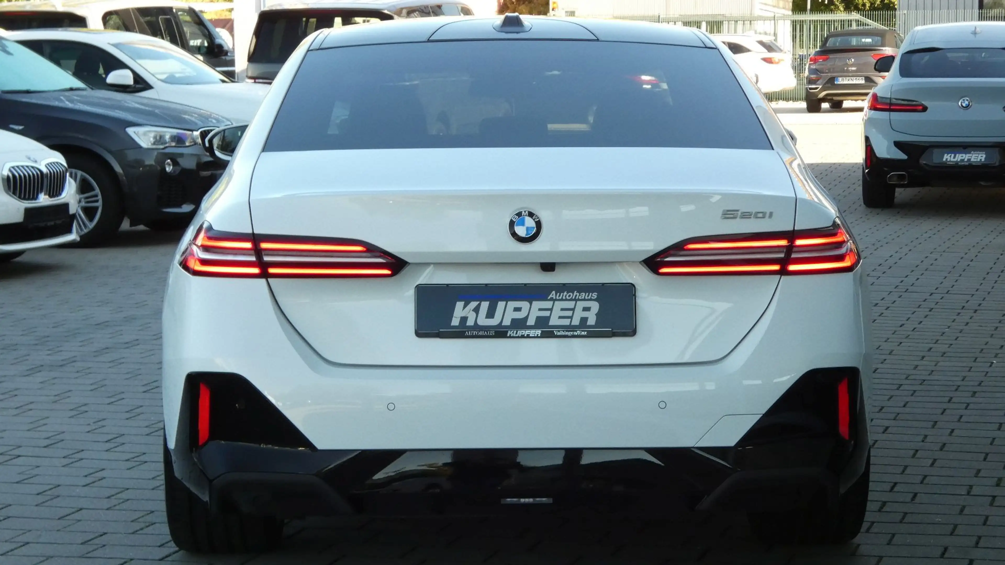 BMW 520 i M Sportp. ACC-AHK°Pano-Harm.Kardon°M-20 — photo 4