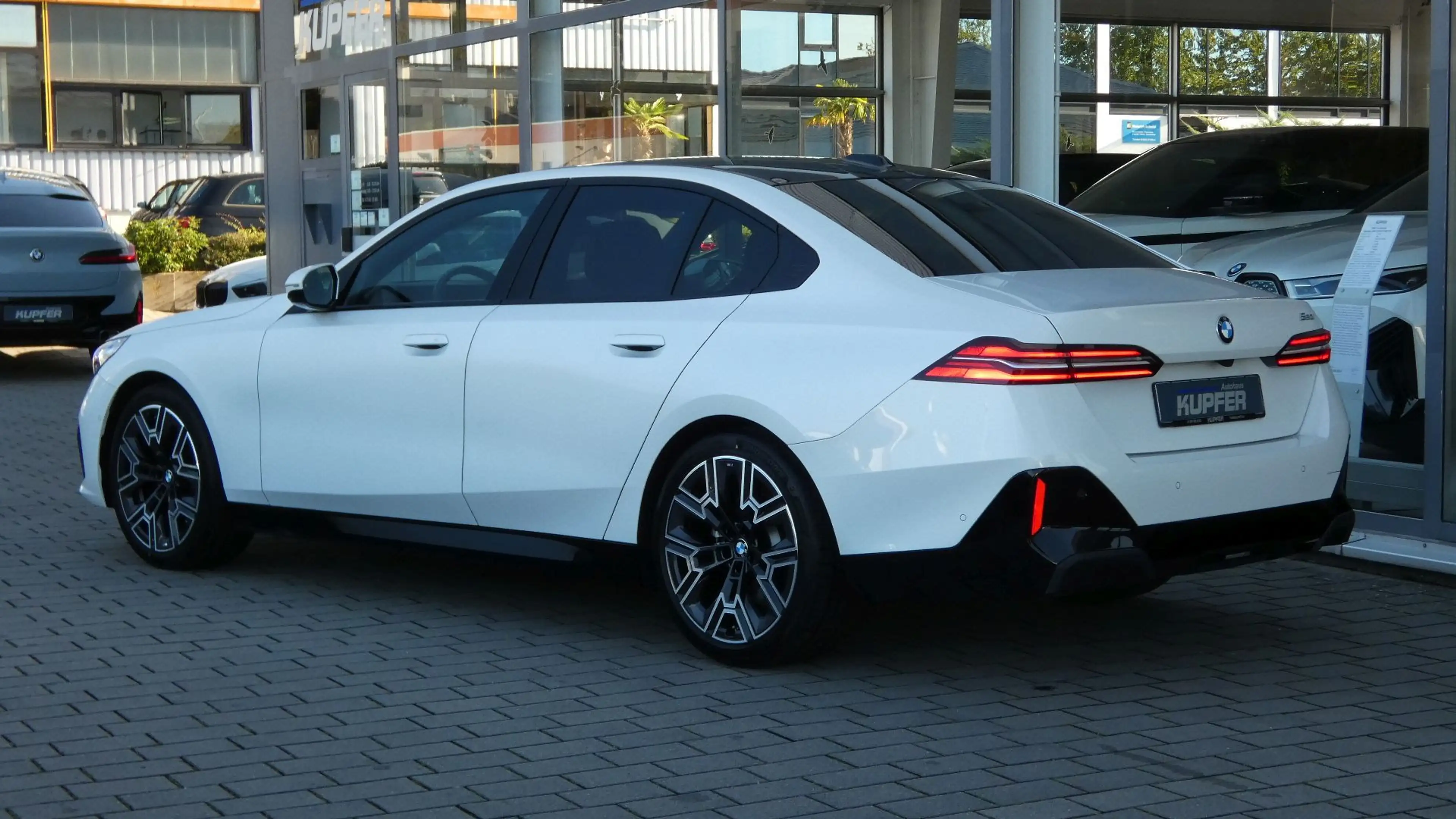 BMW 520 i M Sportp. ACC-AHK°Pano-Harm.Kardon°M-20 — photo 3
