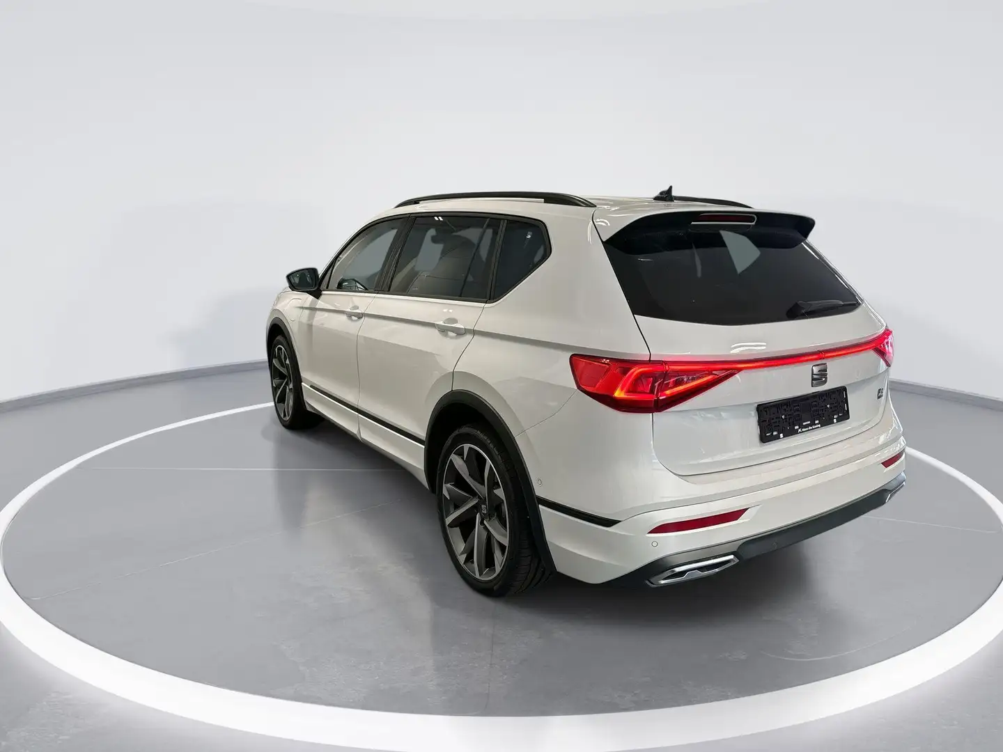 SEAT Tarraco 1.4 Tsi 245pk DSG e-Hybrid PHEV FR · Keyless · 360 Wit - 2