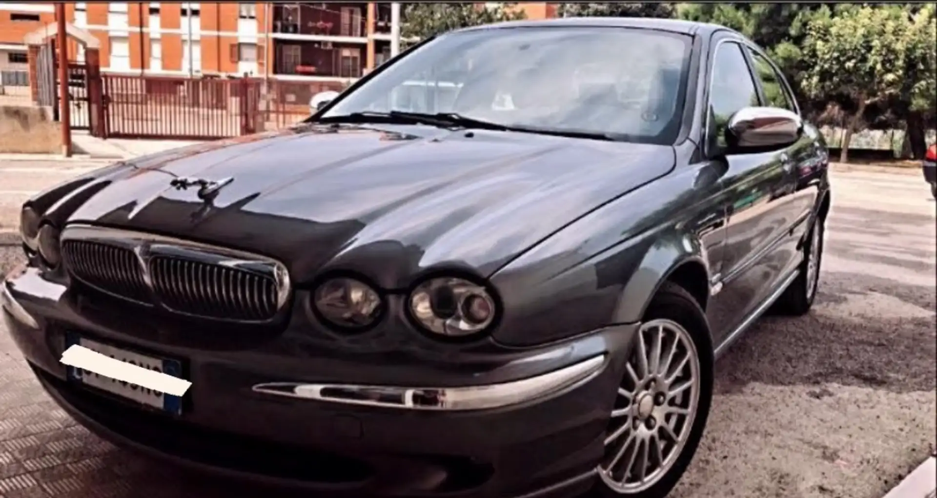 Jaguar X-Type 2.2d premium luxury - 1