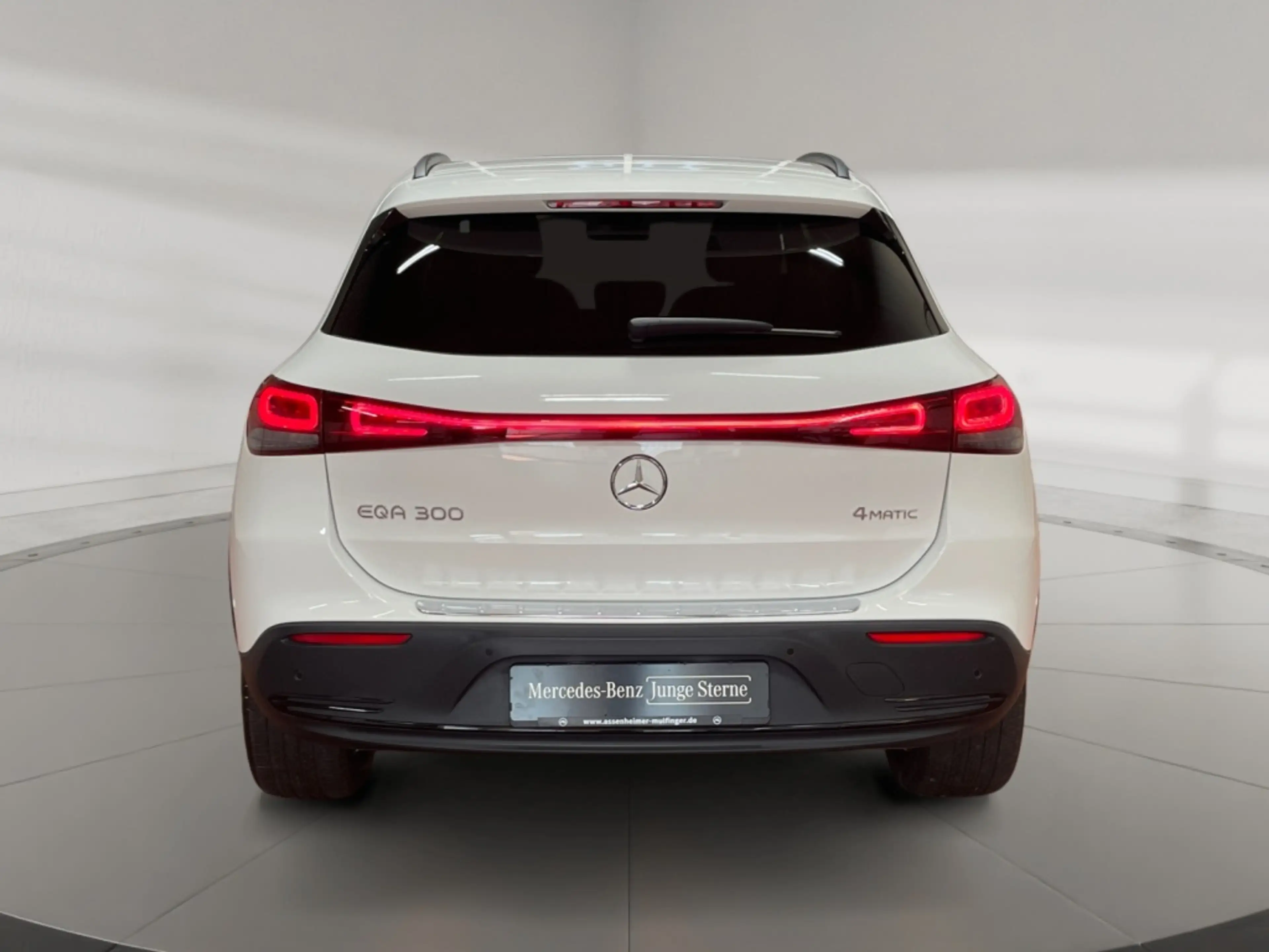 Mercedes-Benz EQA 300 4matic Progressive AMG+MBUX+Progressive — photo 6