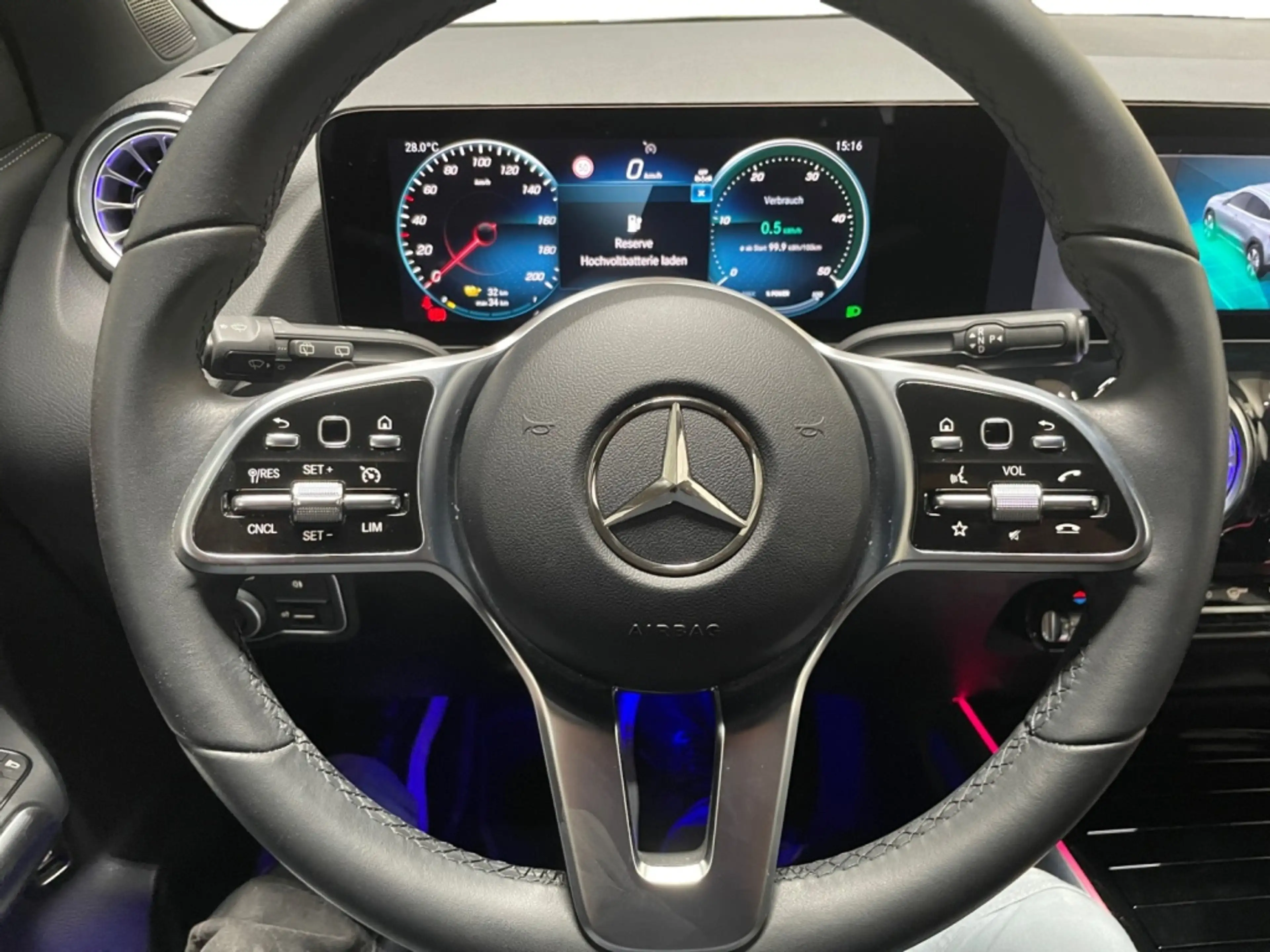 Mercedes-Benz EQA 300 4matic Progressive AMG+MBUX+Progressive — photo 13