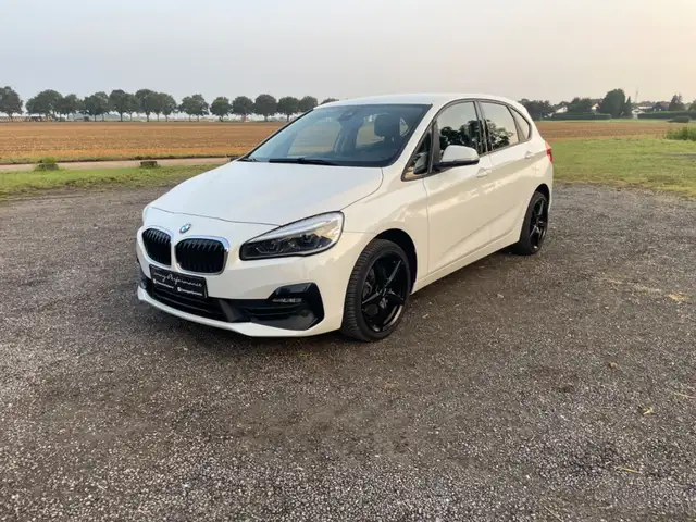 BMW 220 i AKTIVE TOURER +AUTOMATIK*Kamera*