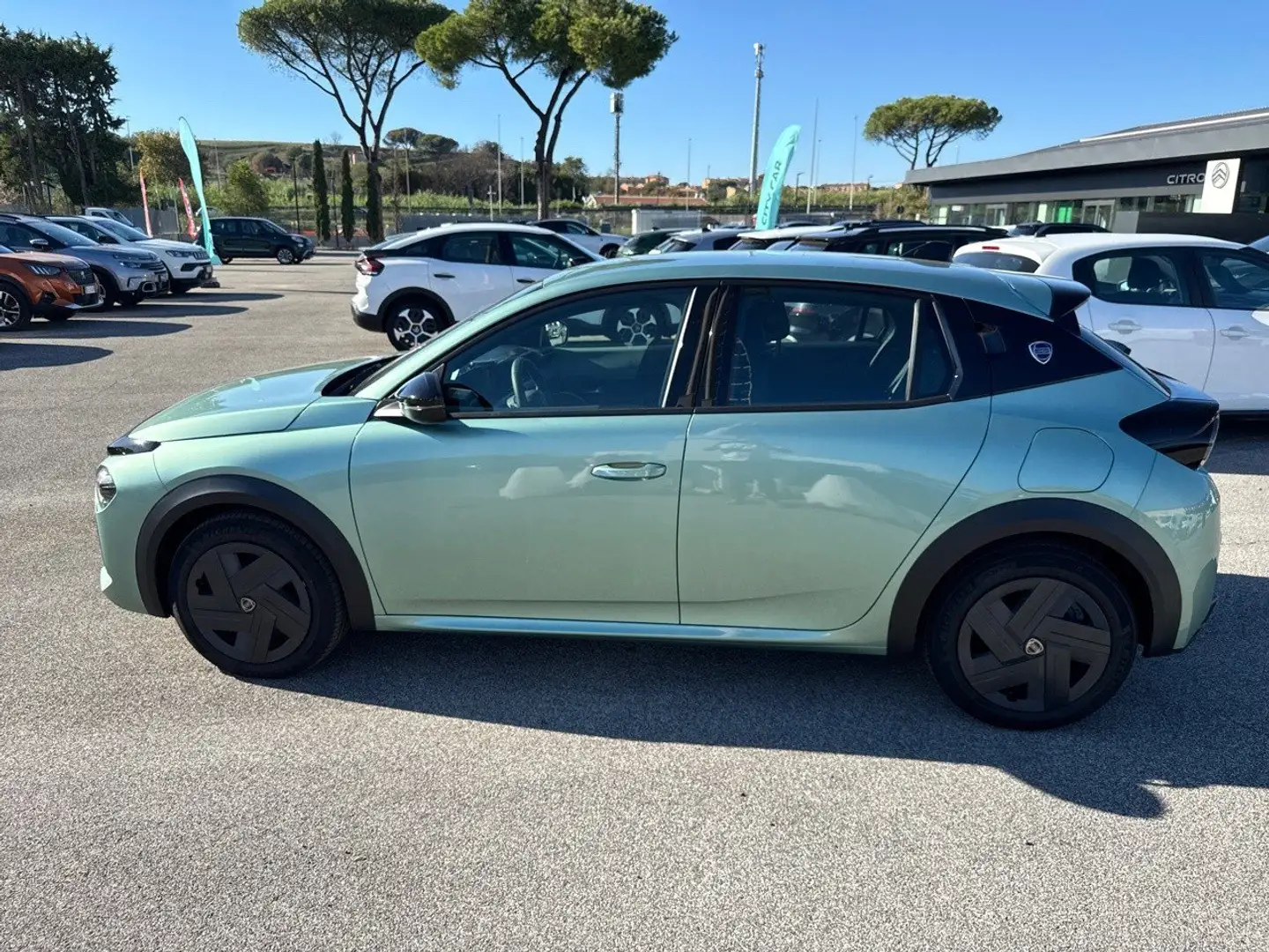 Lancia Ypsilon Ibrida 100cv e-DCT Verde - 2