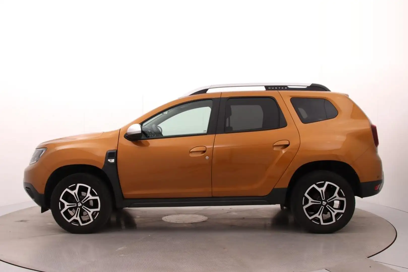 Dacia Duster 1.3 TCe Prestige | Trekhaak | Camera | Parkeersens Oranje - 2