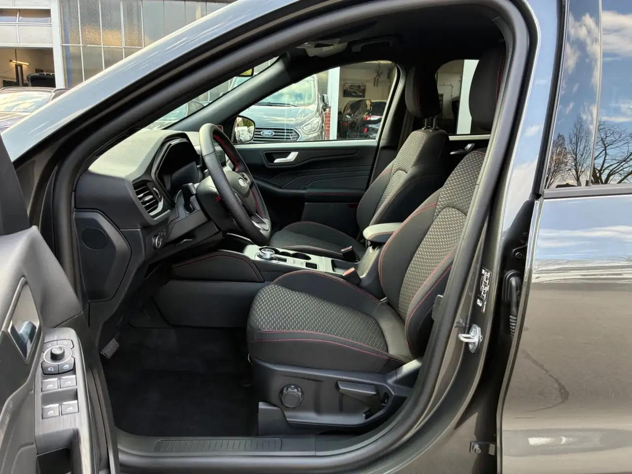 Ford Kuga ST-Line, Kamera,LED,Winter-P.,BLIS,FGS 5J. 8