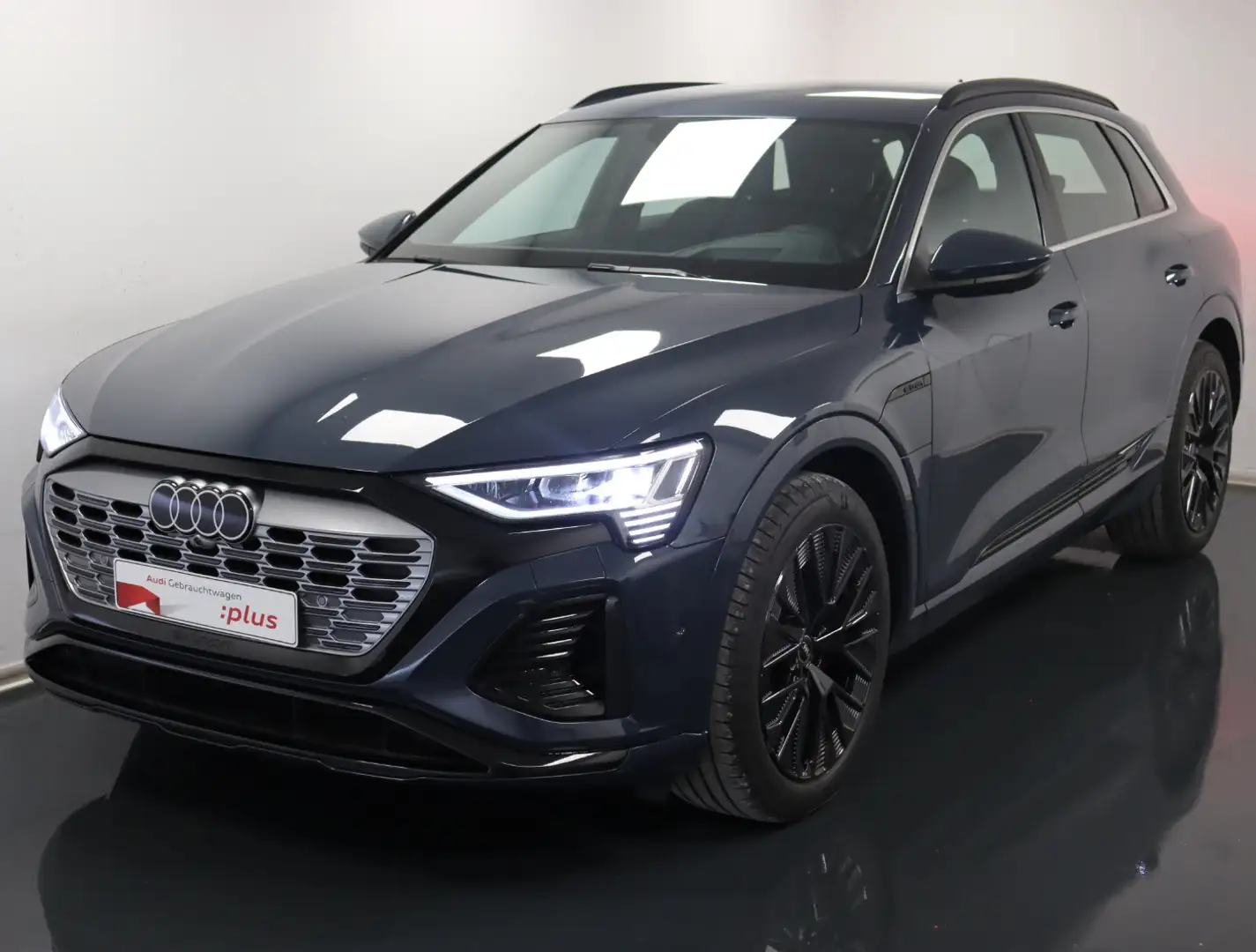 Audi Q8 e-tron 55 quattro S line |Matrix|Luft|LED Blau - 2