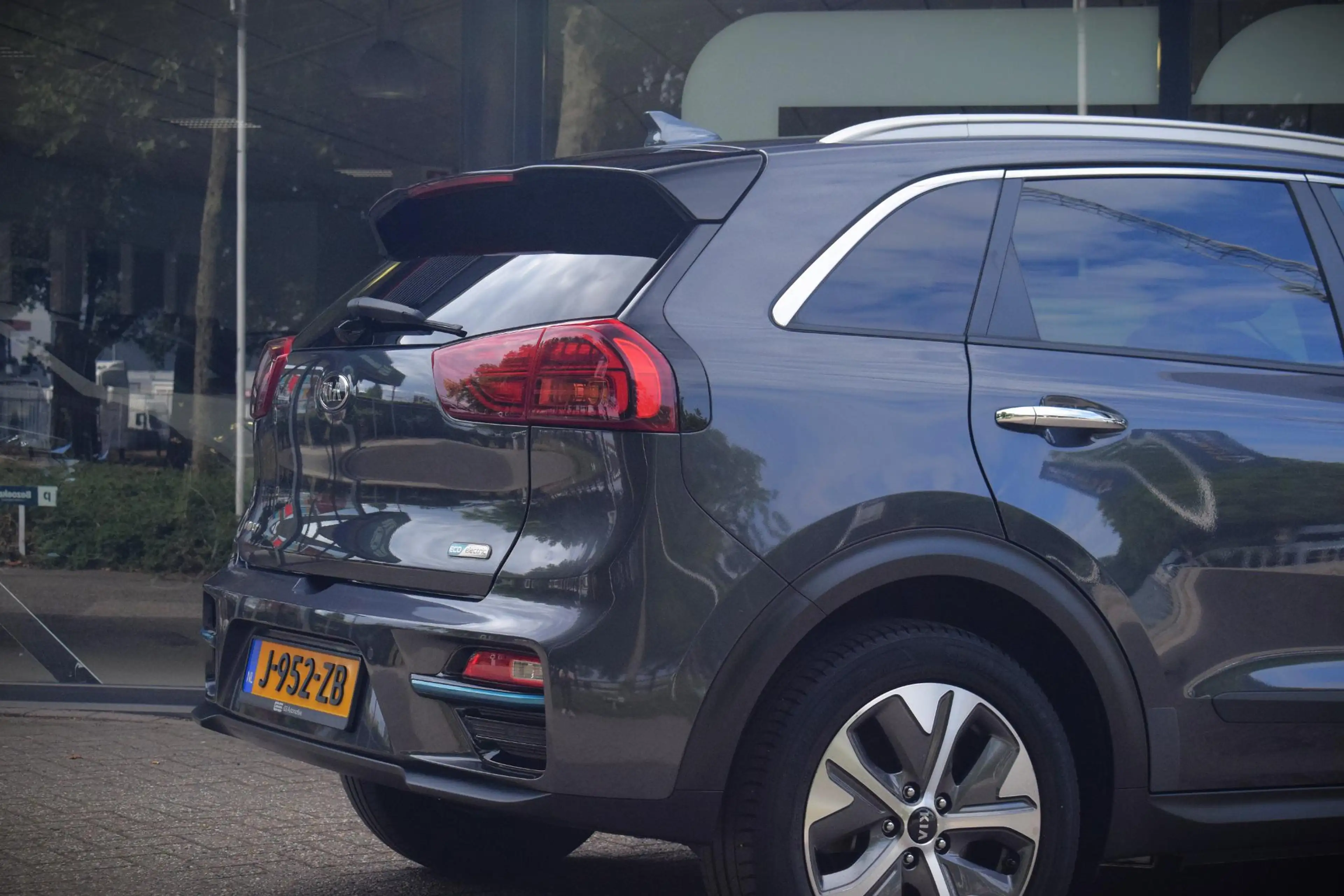 Kia e-Niro ExecutiveLine 64 kWh — photo 16