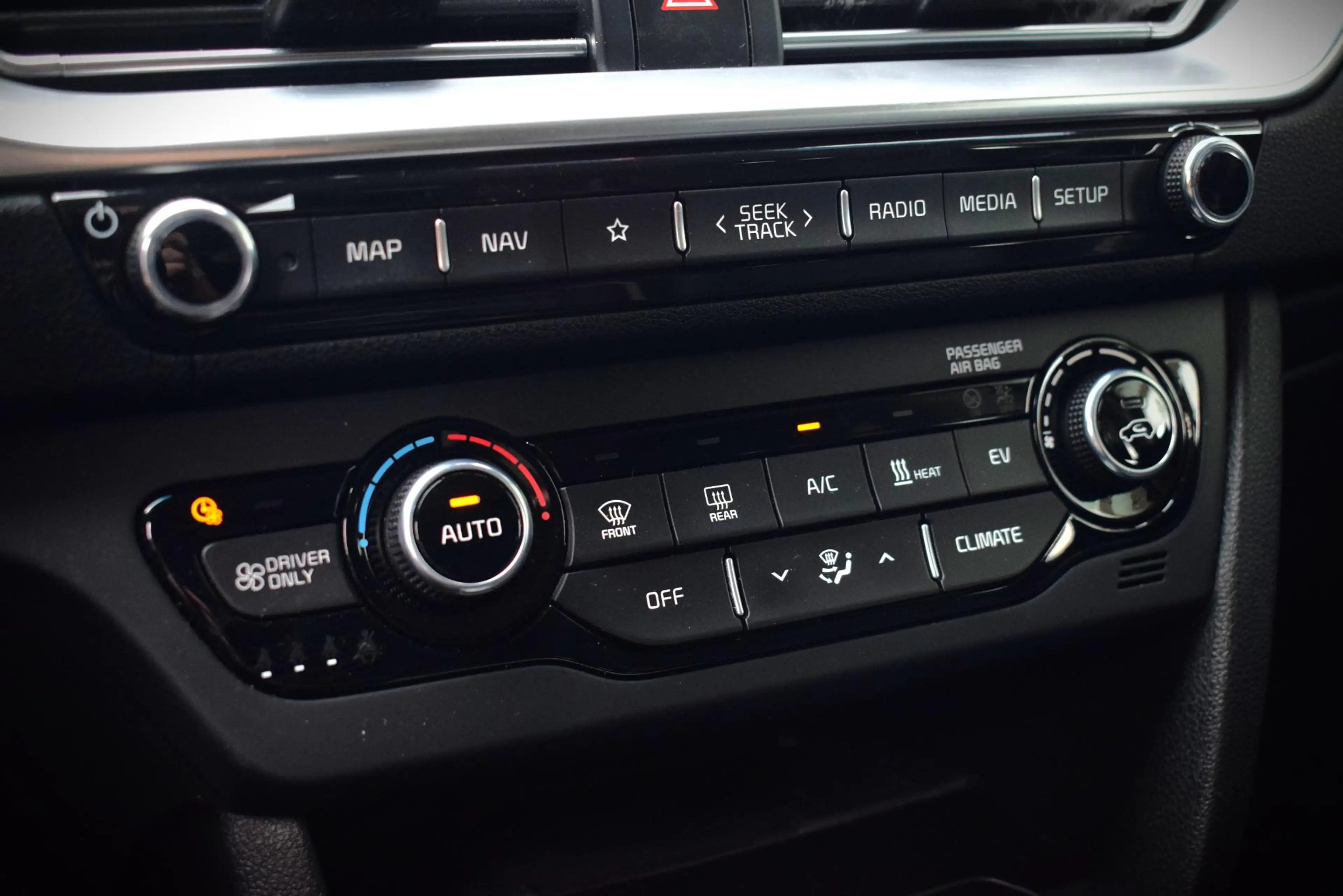 Kia e-Niro ExecutiveLine 64 kWh — photo 20