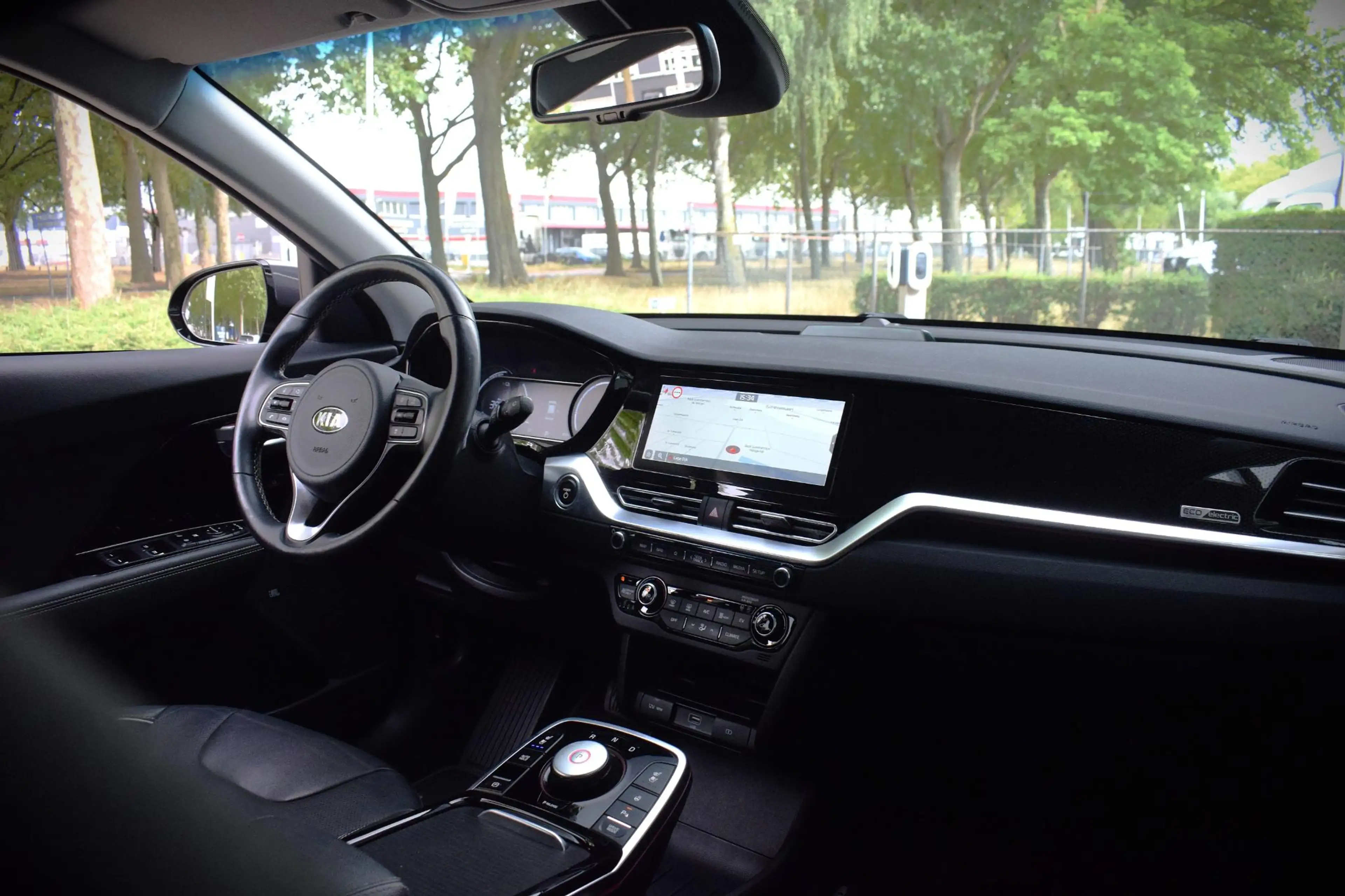 Kia e-Niro ExecutiveLine 64 kWh — photo 31