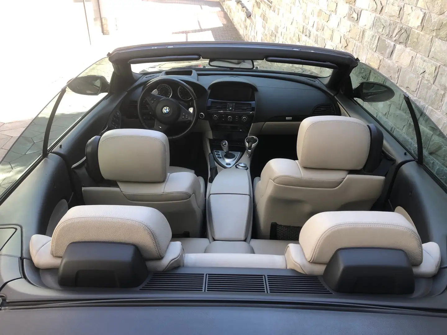 BMW M6 Cabrio   Presse////Fahrzeug//// Baureihe erstes F Bronzová - 2