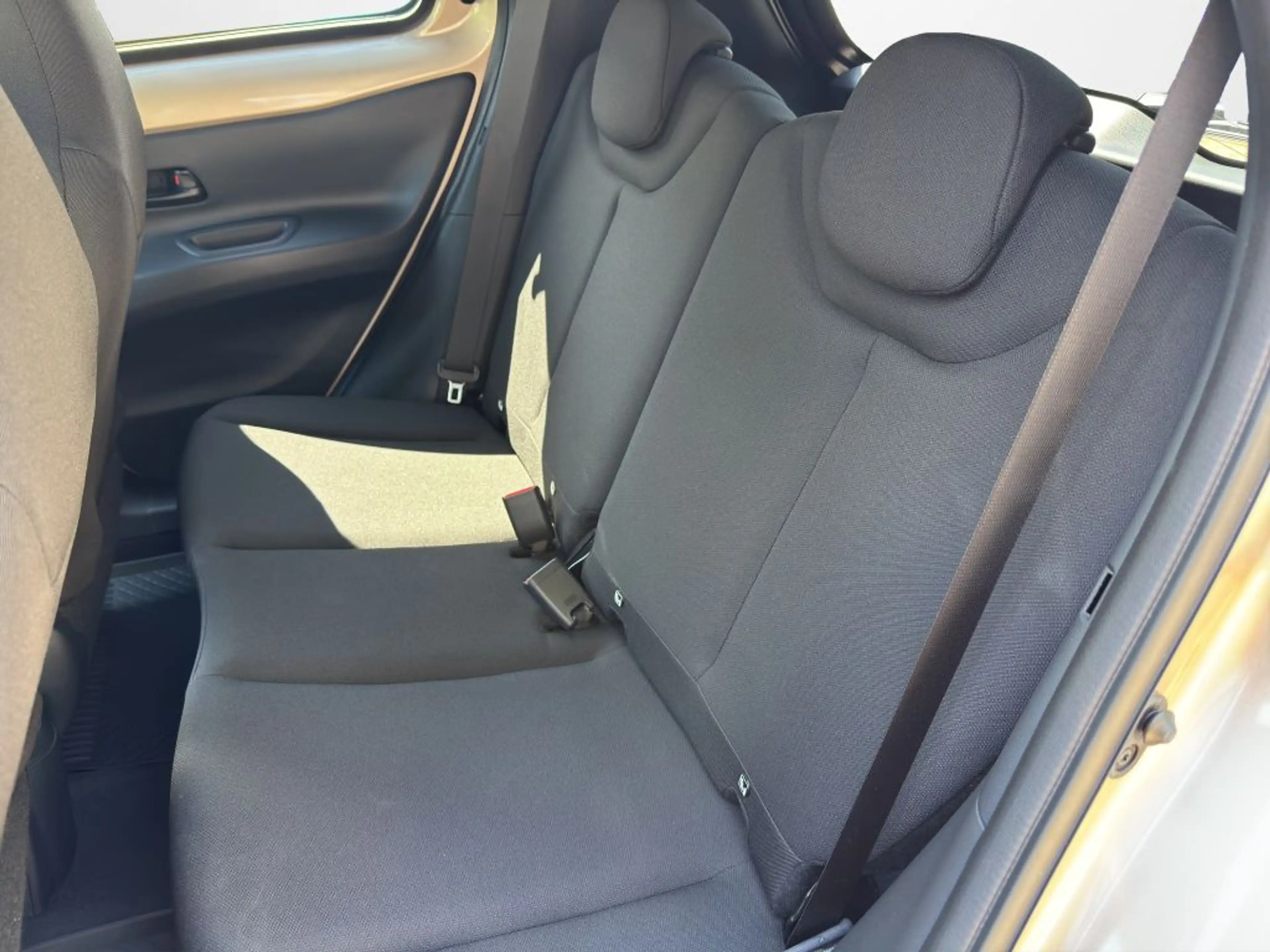 Toyota Aygo X Team D — photo 12