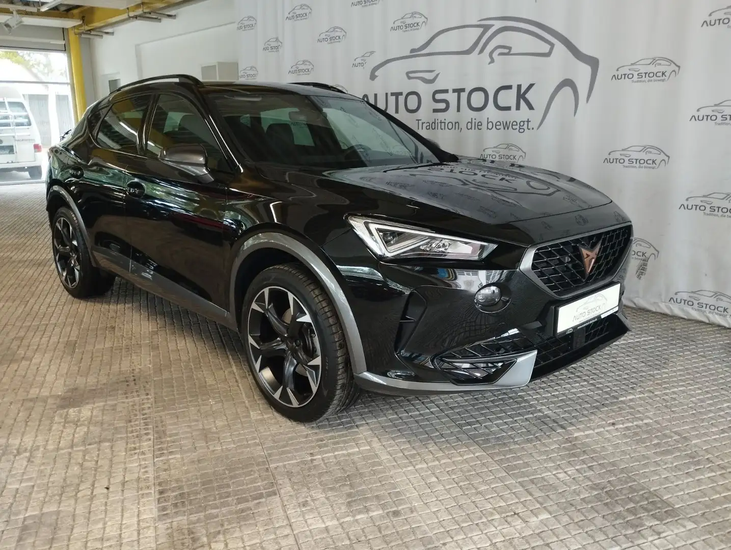CUPRA Formentor 1.5 TSI DSG LED PDC Sitzheiz Full Link Schwarz - 1