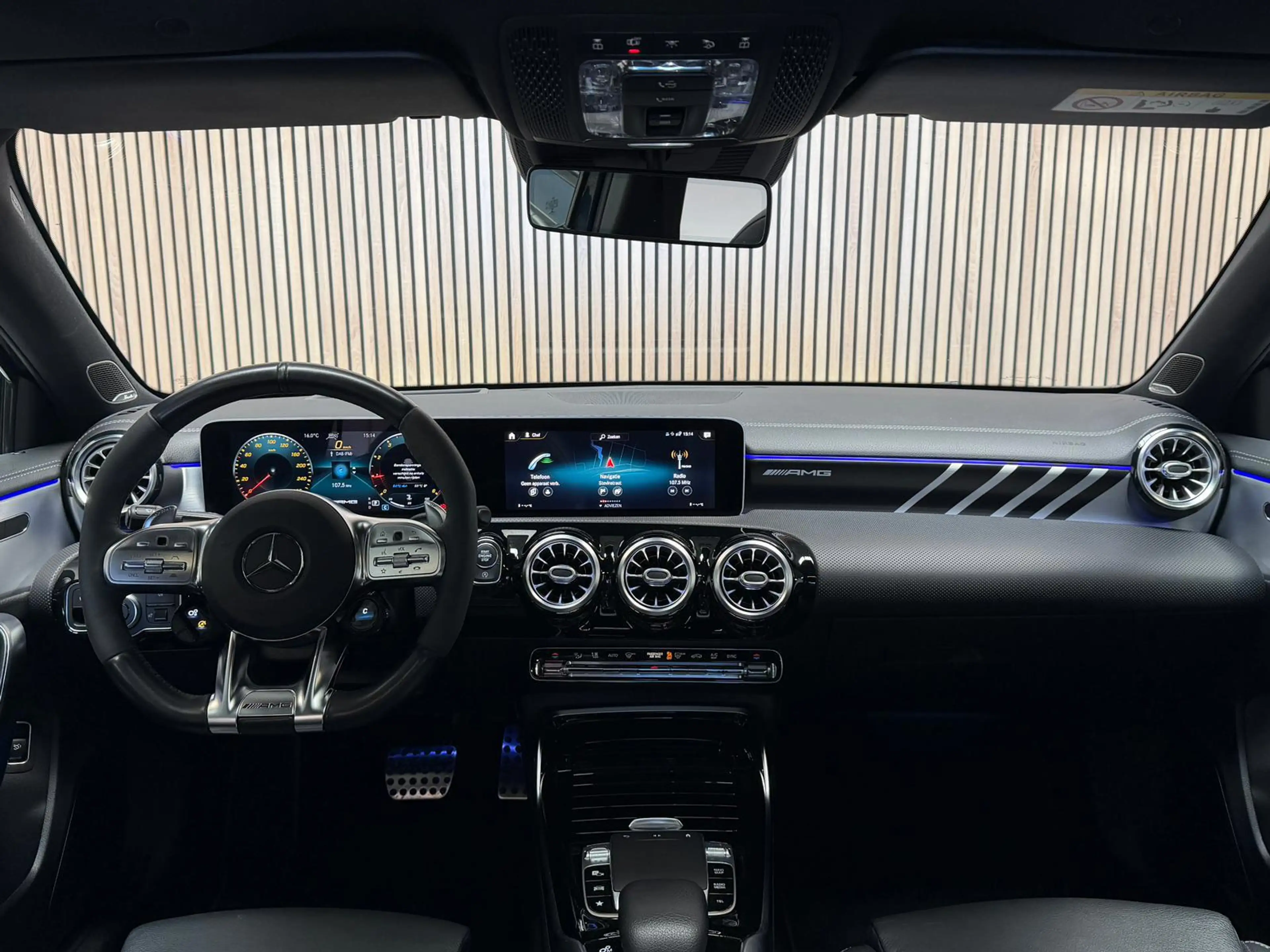Mercedes-Benz A 35 AMG 4MATIC Premium Plus - BURMESTER - PANO - HEAD UP — photo 6