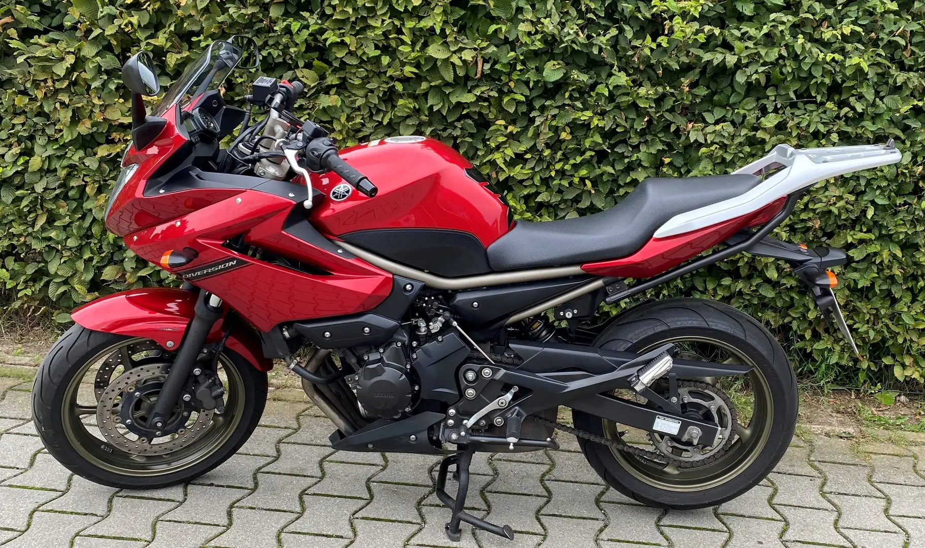 Yamaha XJ 6 Diversion ABS Rosso - 1