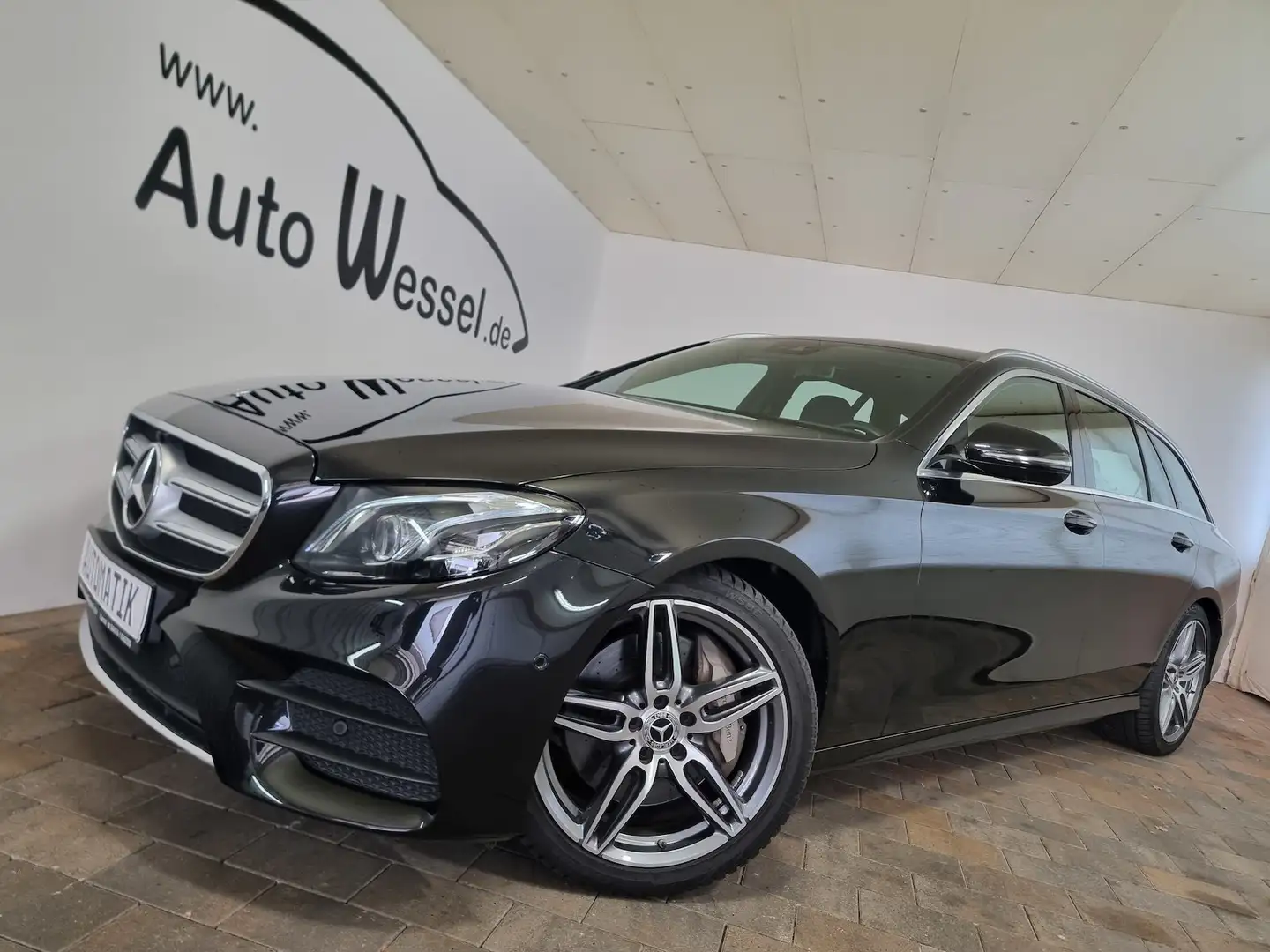 Mercedes-Benz E 350 d AMG-Line LED AHK GSD Navi Spur Kamera Zwart - 1