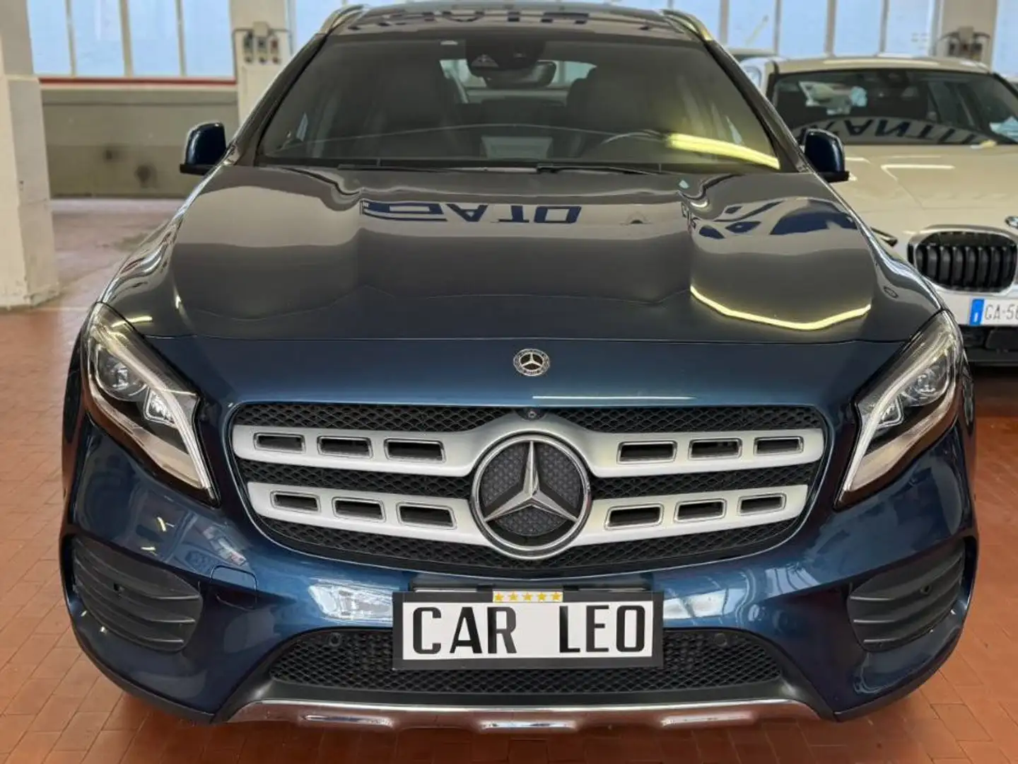 Mercedes-Benz GLA 250 GLA 250 Premium 4matic auto Niebieski - 1