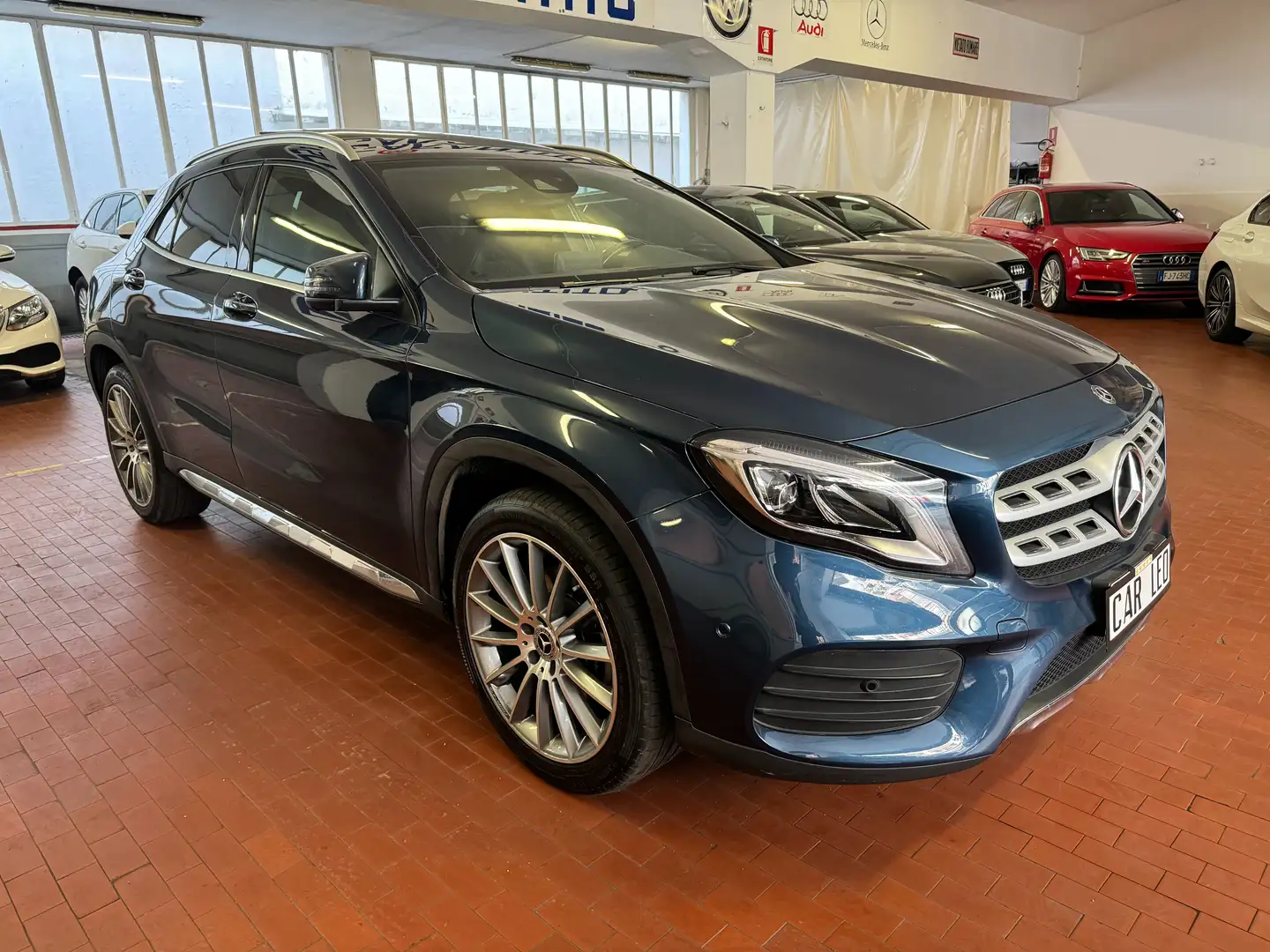 Mercedes-Benz GLA 250 GLA 250 Premium 4matic auto Blauw - 2