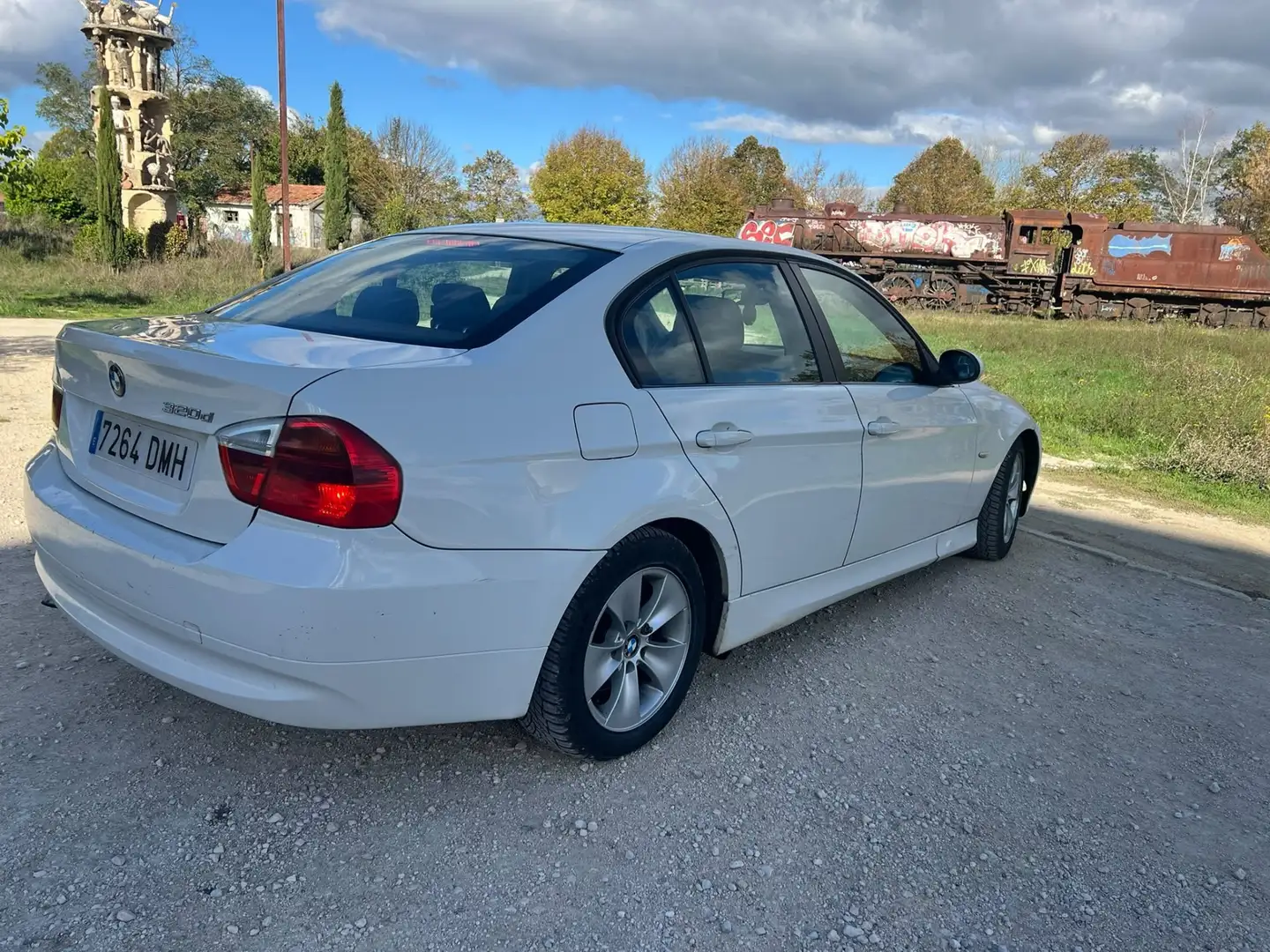 BMW 320 320d - 1