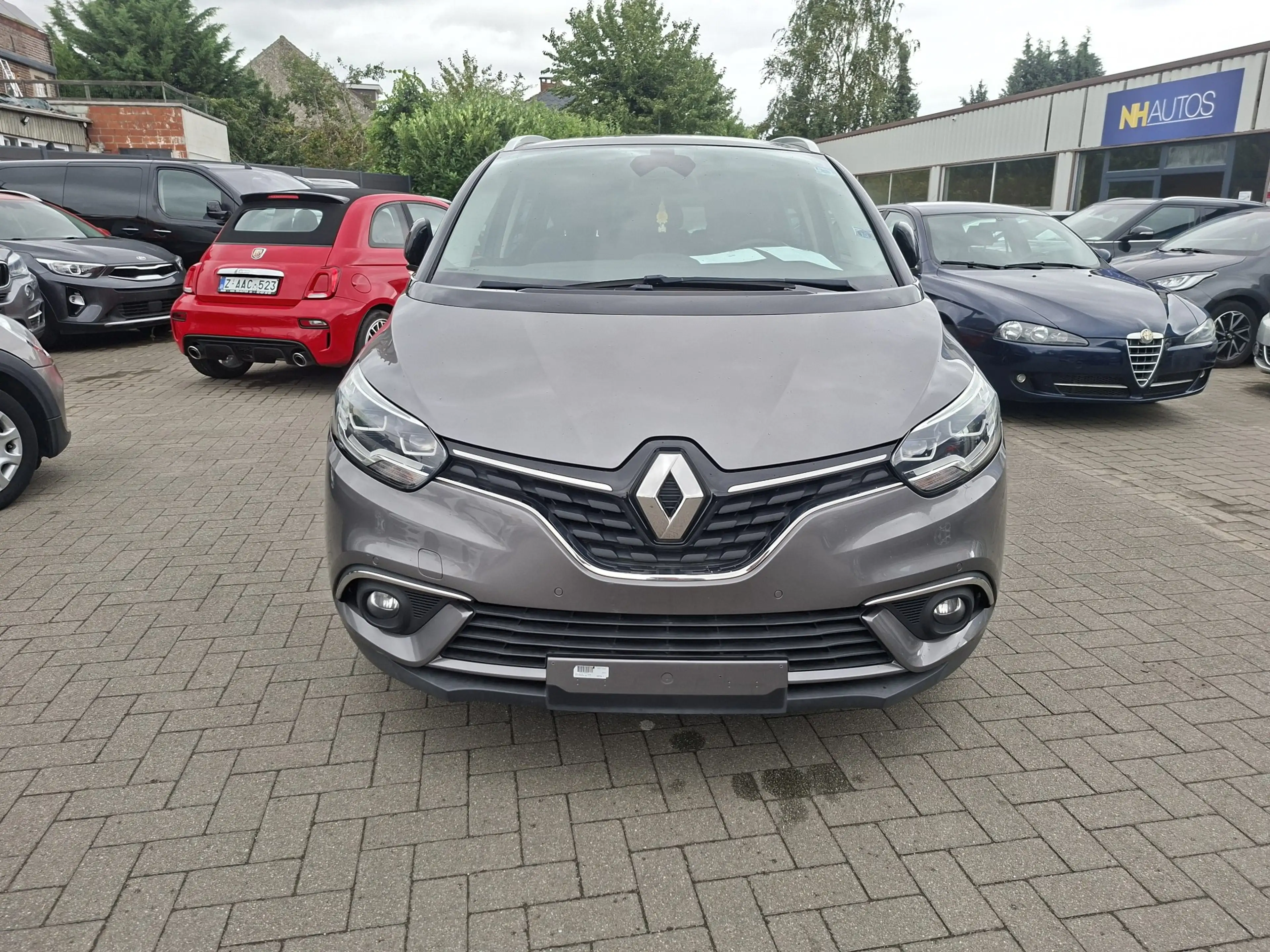 Renault Grand Scenic Grand Scénic 1.33 TCe Energy Bose Edition — photo 2