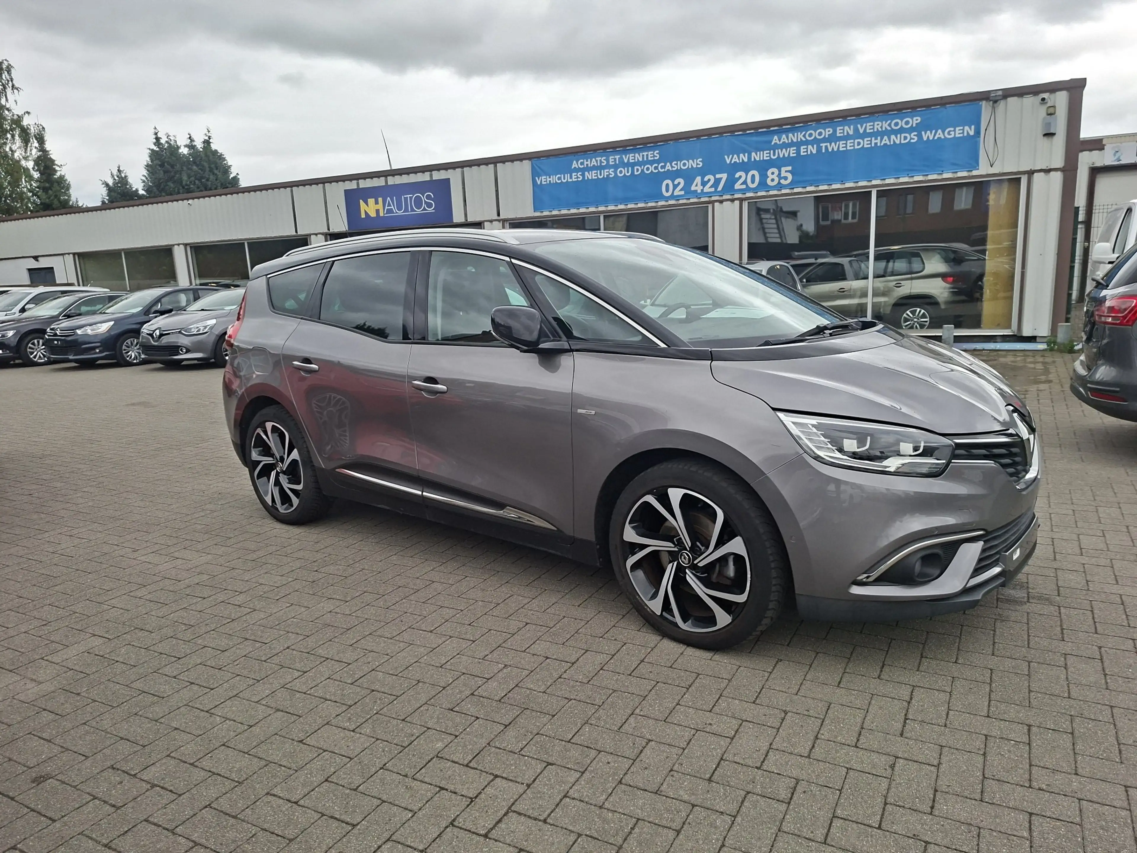 Renault Grand Scenic Grand Scénic 1.33 TCe Energy Bose Edition — photo 4