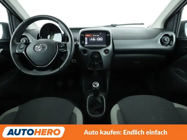 Toyota Aygo view 12